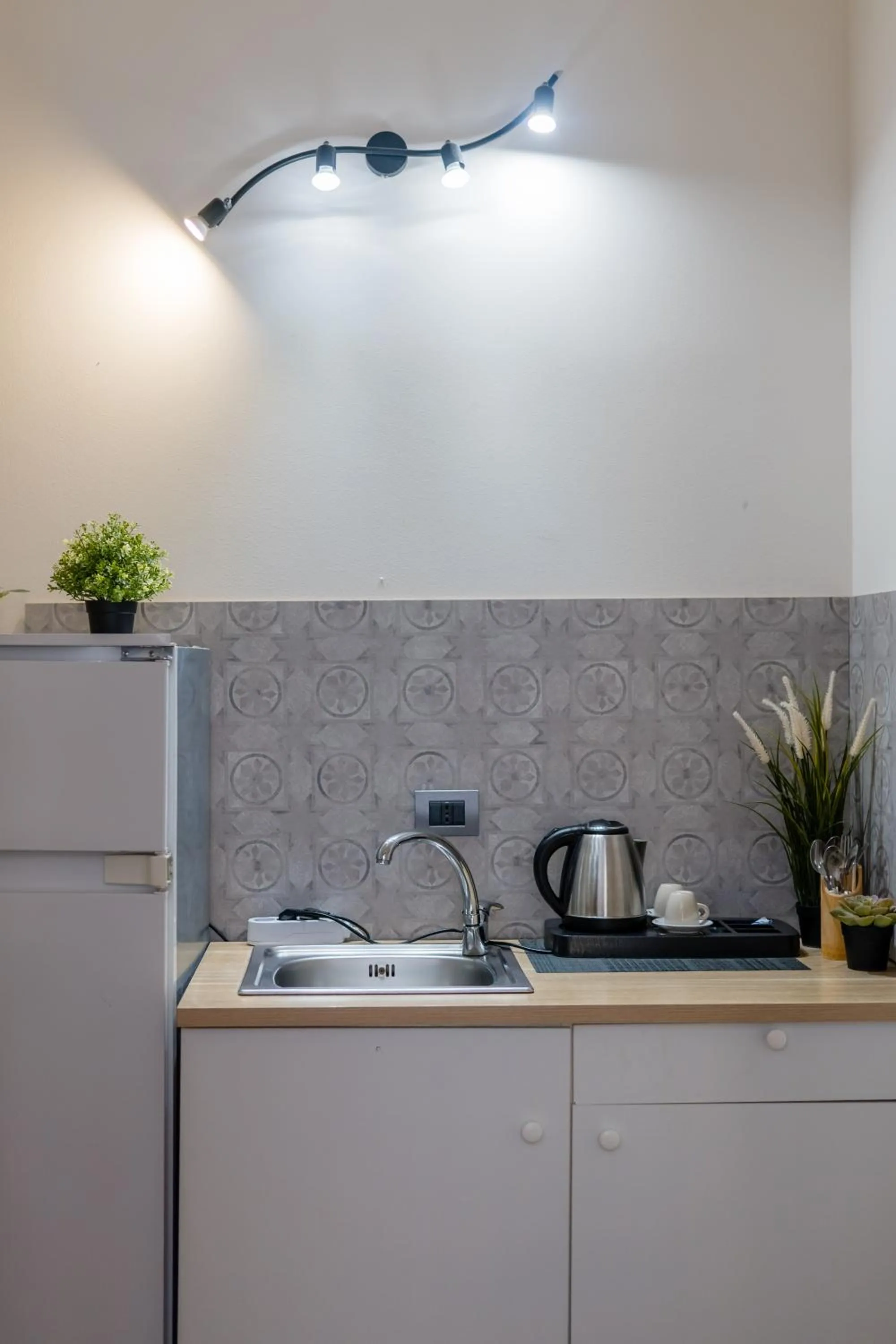 Dining area in Inside Chiaia Rooms