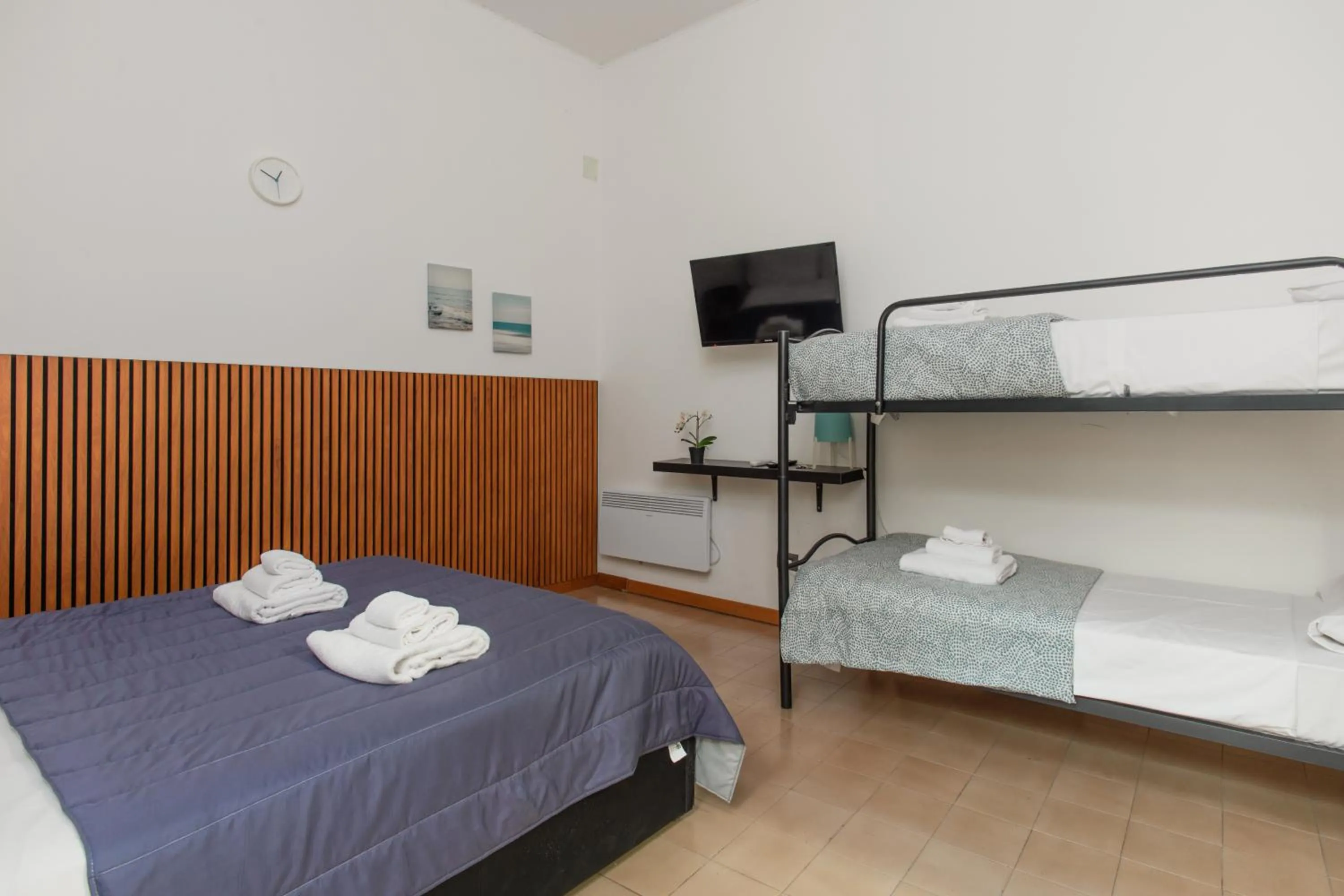 Bed in Inside Chiaia Rooms