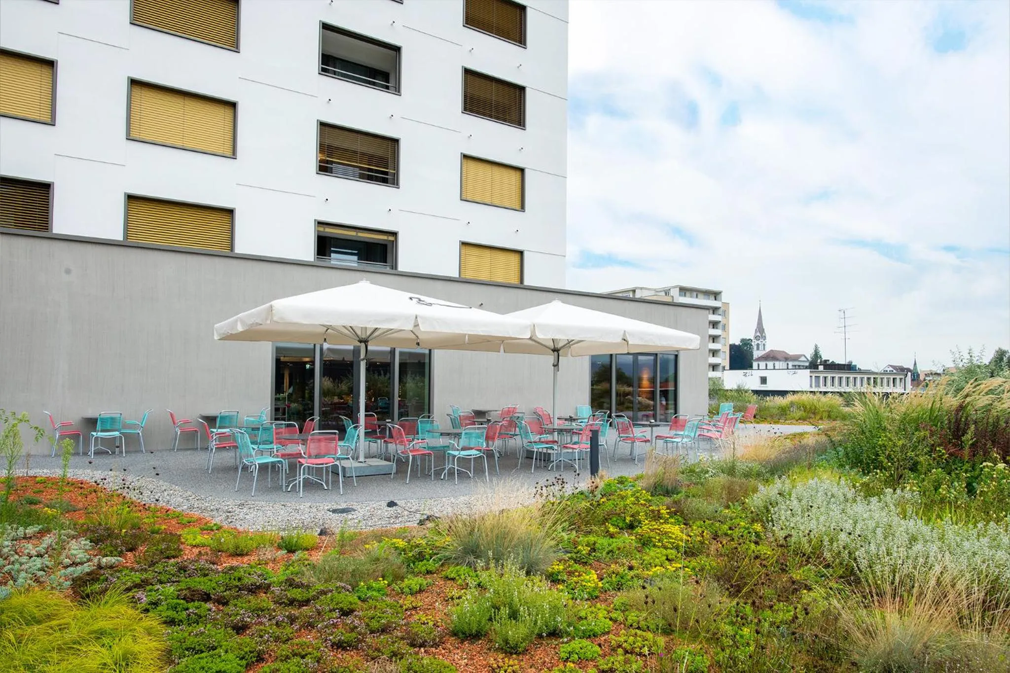 Garden view in HOTEL illuster - Urban & Local