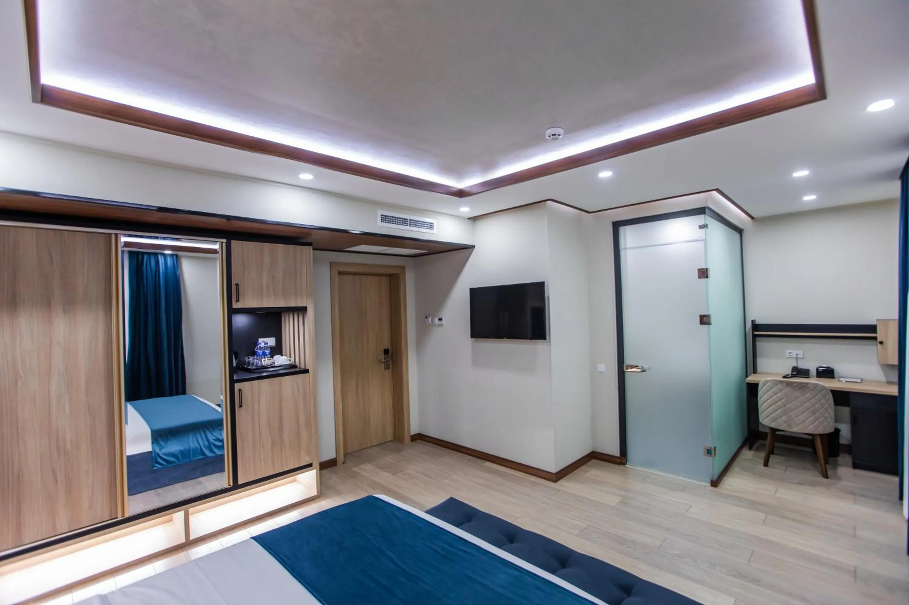 TV and multimedia in Art Deluxe Hotel