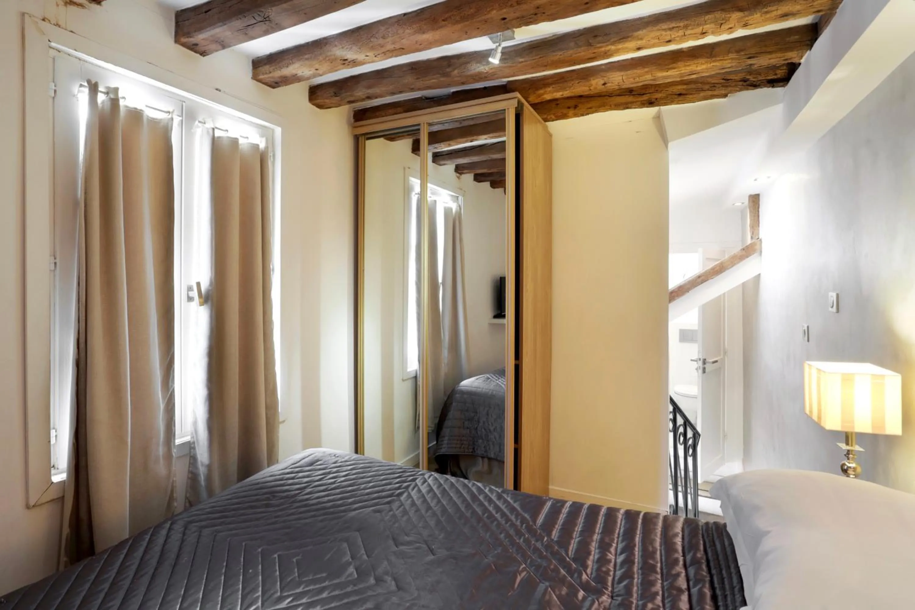 Habitat Parisien - 1BR-1BA - Duplex Louvre Museum