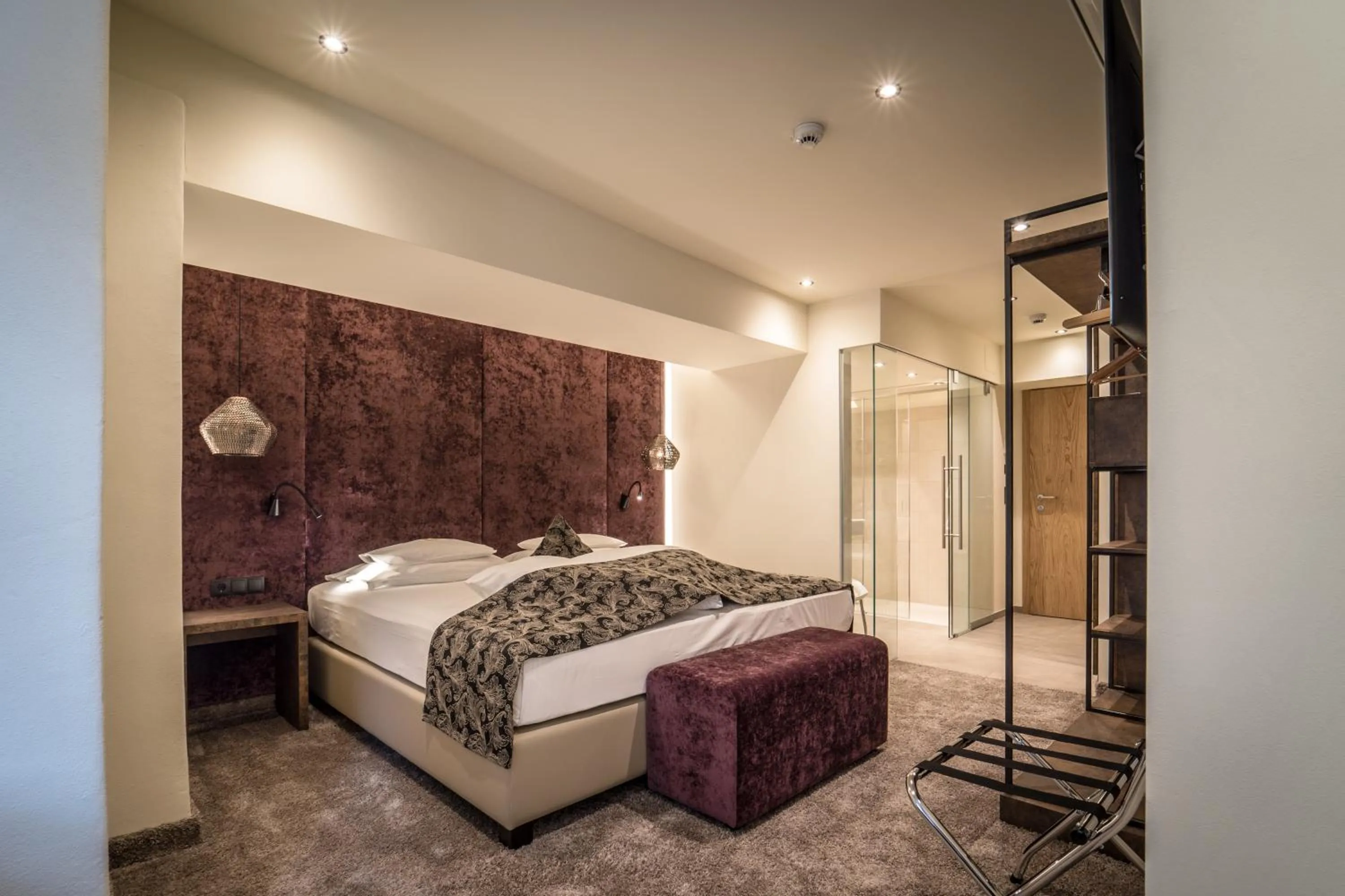 Bed in Hotel Goldener Adler, BW Signature Collection