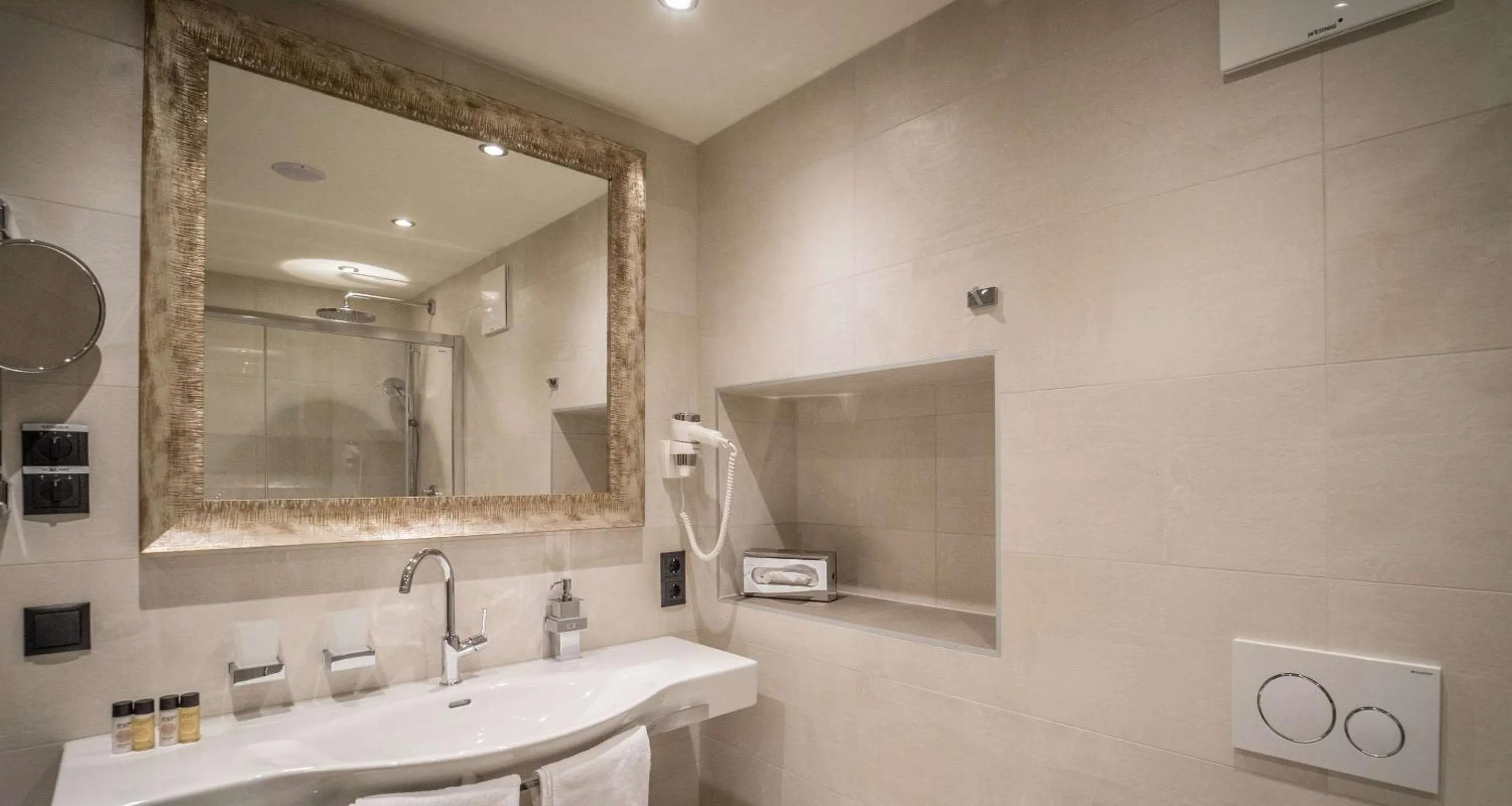 Bathroom in Hotel Goldener Adler, BW Signature Collection