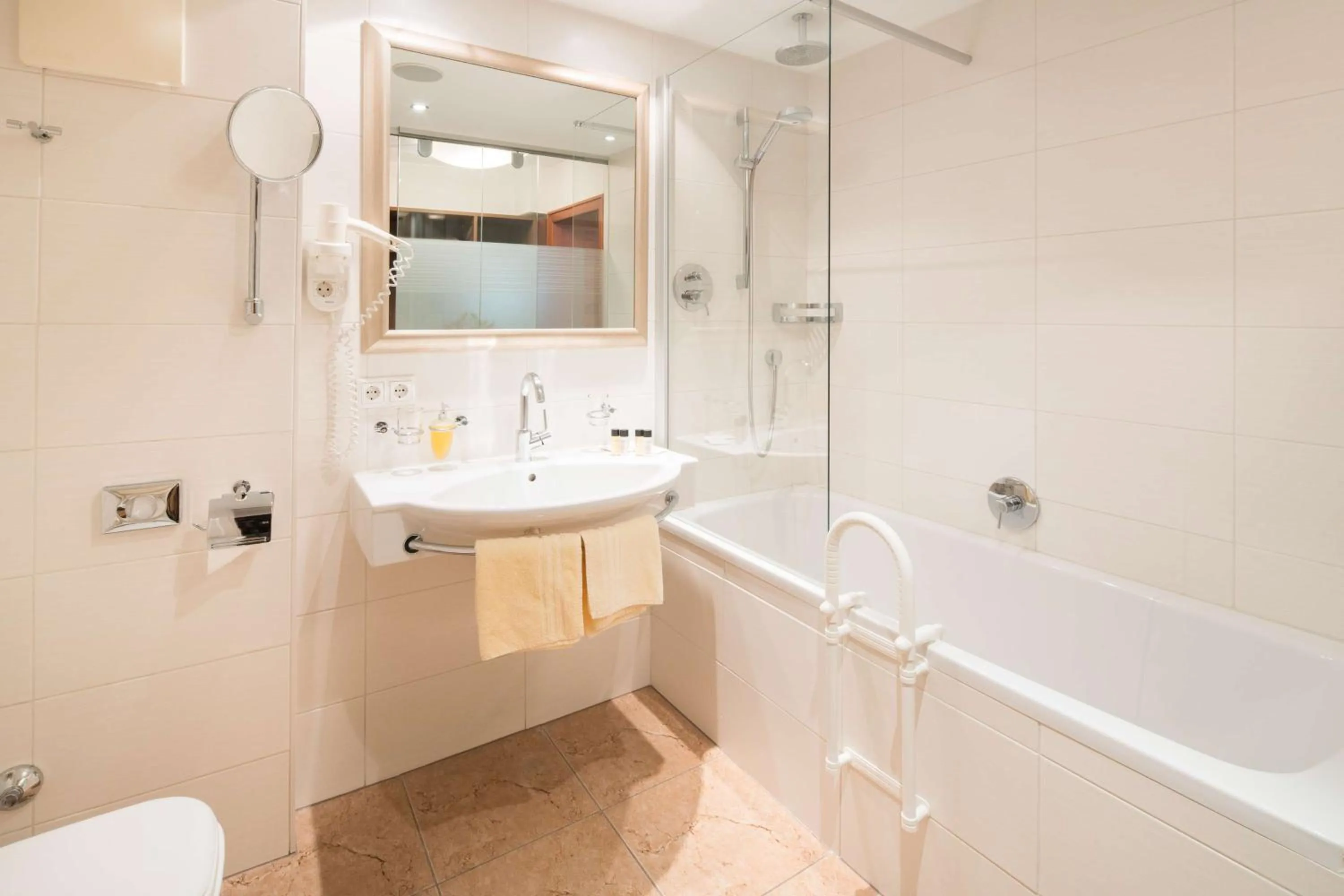 Bathroom in Hotel Goldener Adler, BW Signature Collection