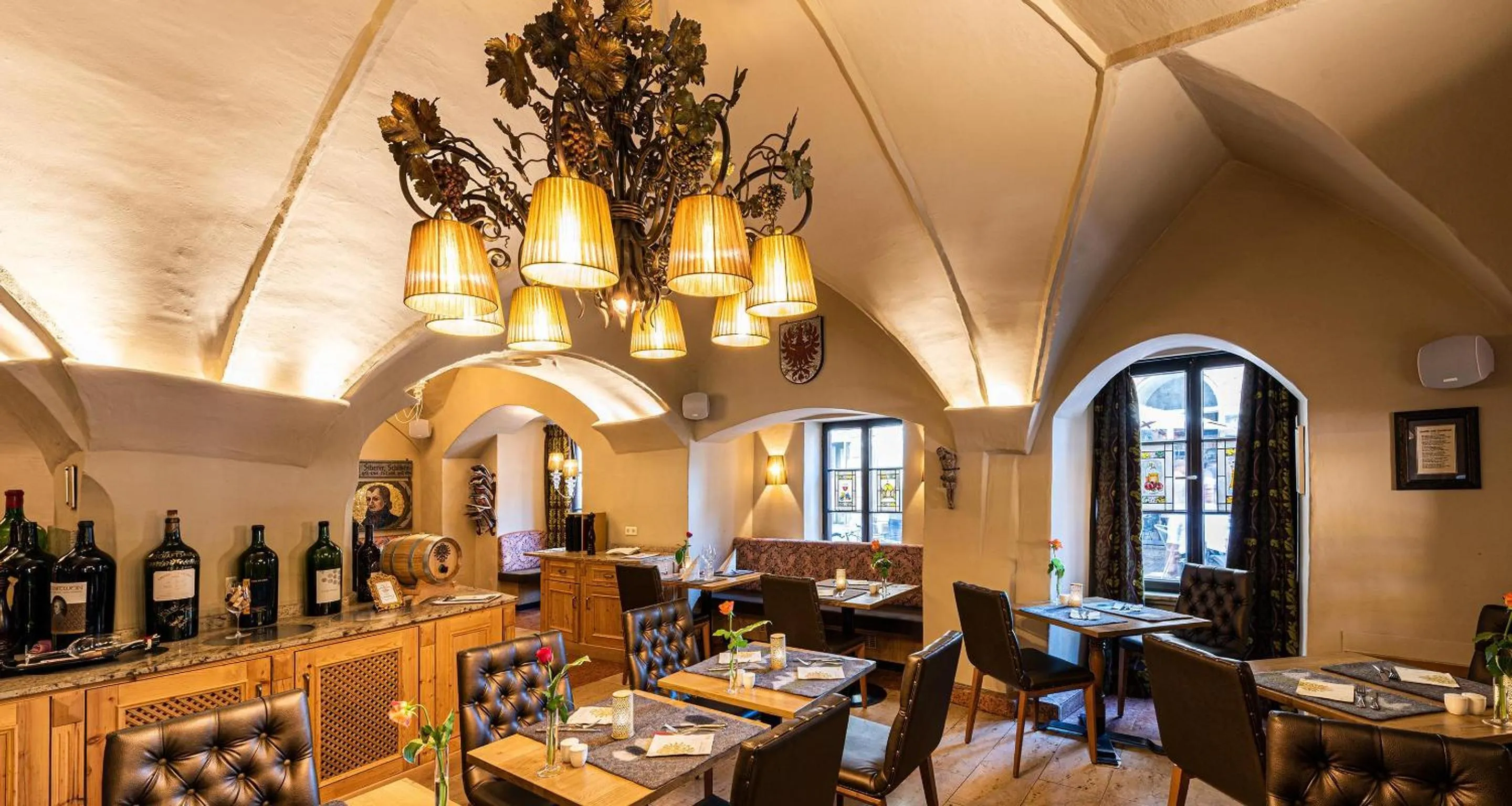 Restaurant/places to eat in Hotel Goldener Adler, BW Signature Collection