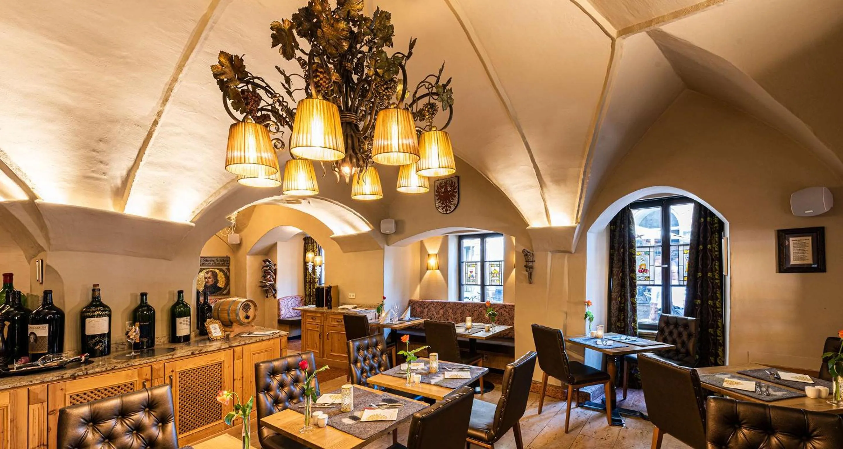 Restaurant/places to eat in Hotel Goldener Adler, BW Signature Collection