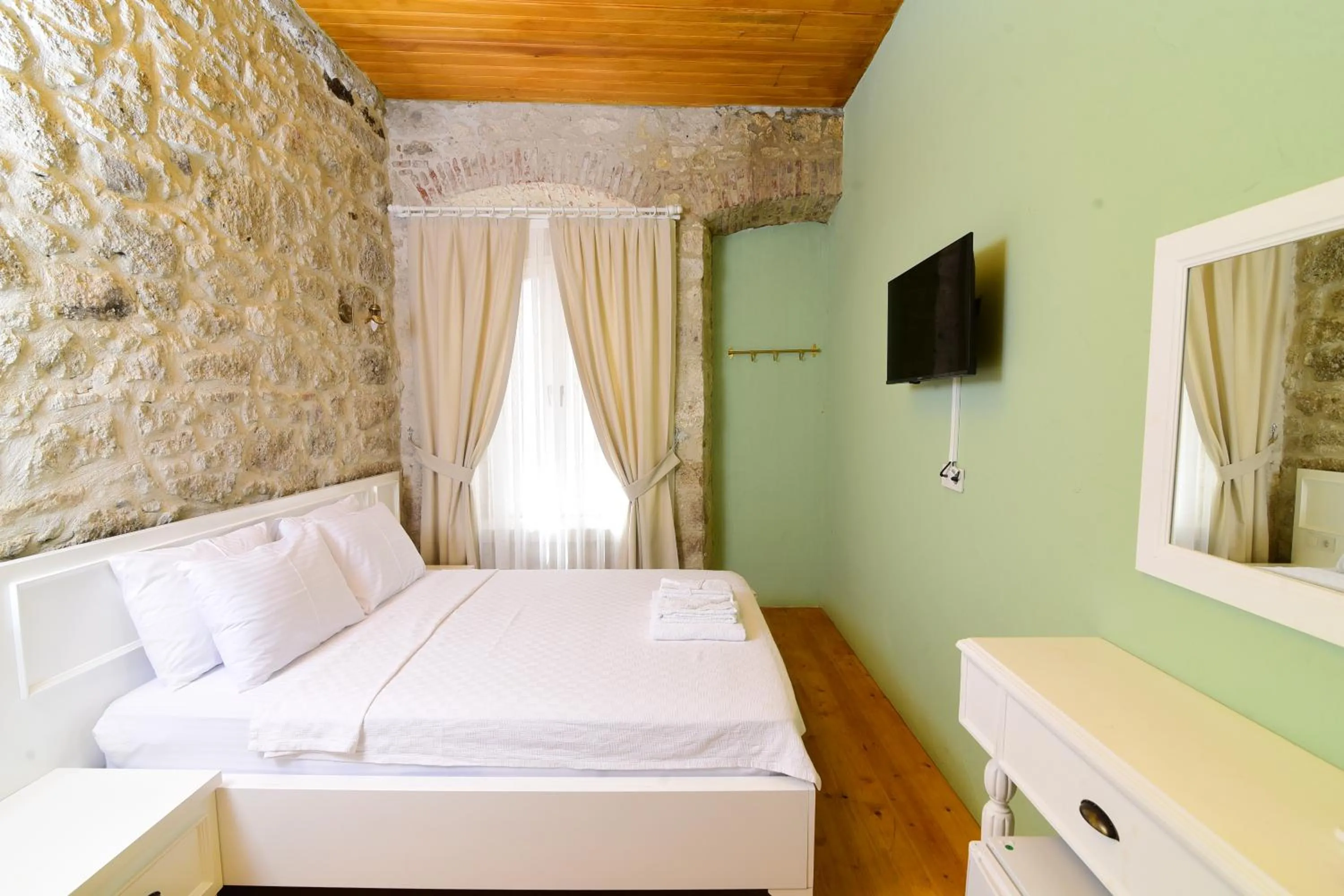 Photo of the whole room, Bed in Jardin d'Azur Alaçatı