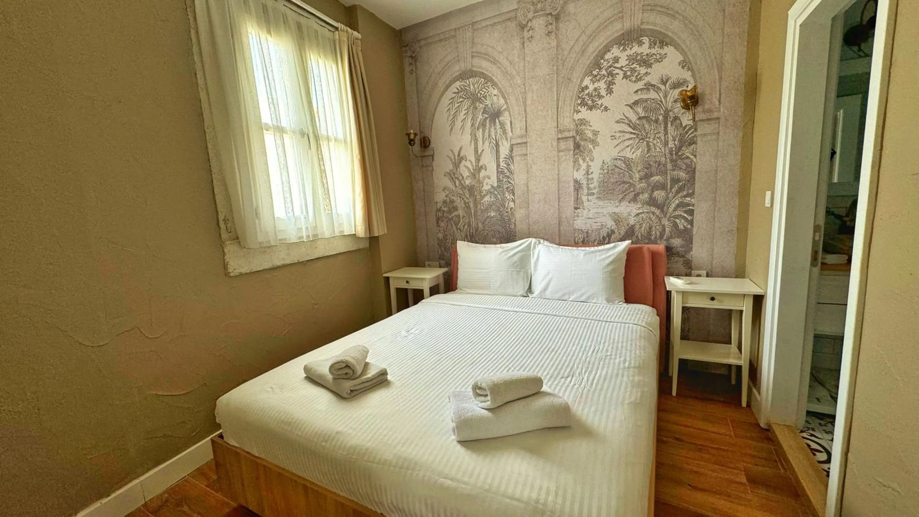 Photo of the whole room, Bed in Jardin d'Azur Alaçatı