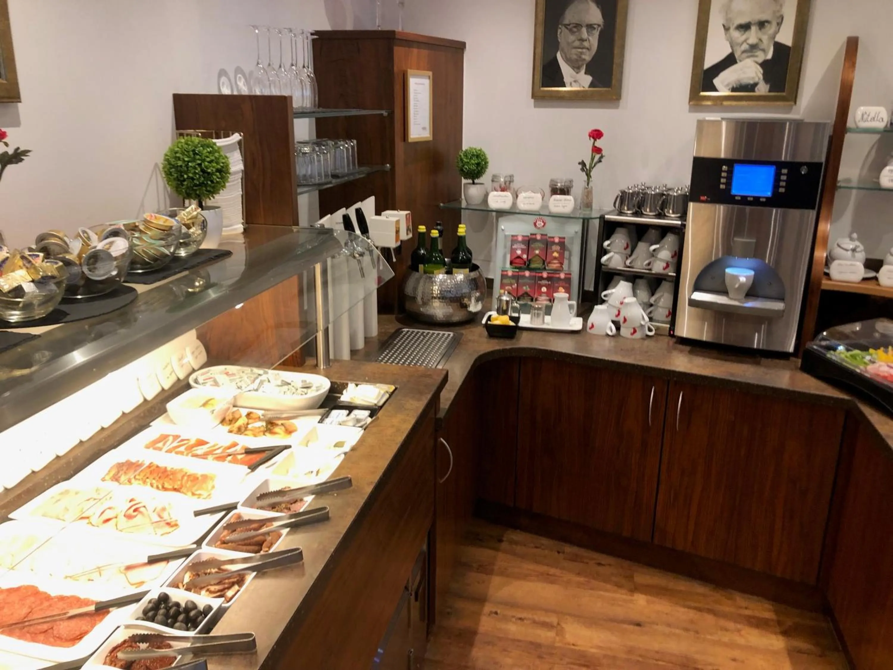 Buffet breakfast in Austria Classic Hotel Hölle