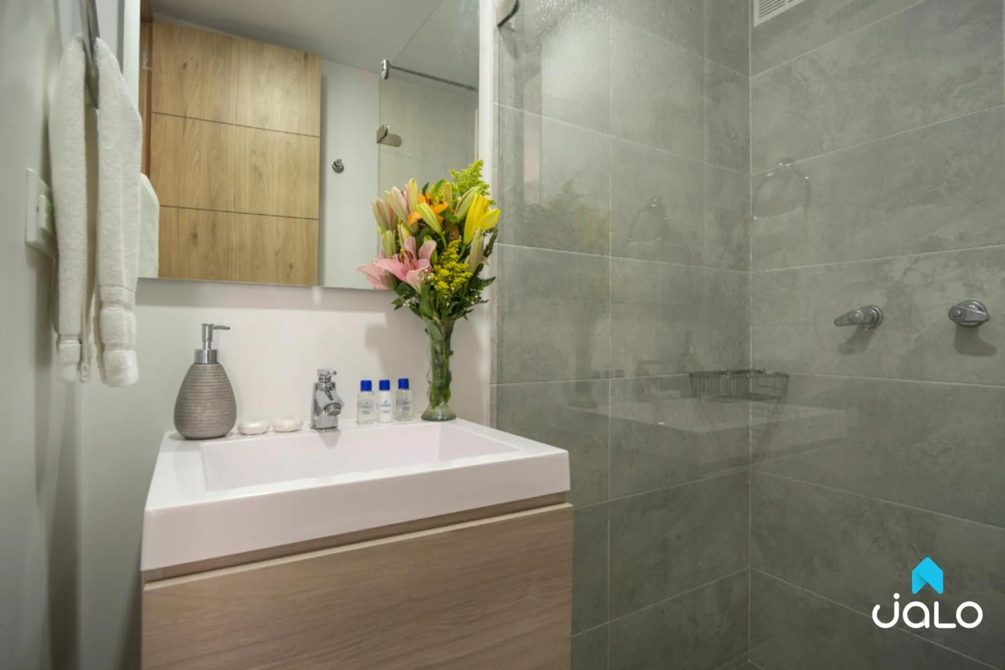 Bathroom in Torre Acqua Lofts - Downtown Bogota By Jalo