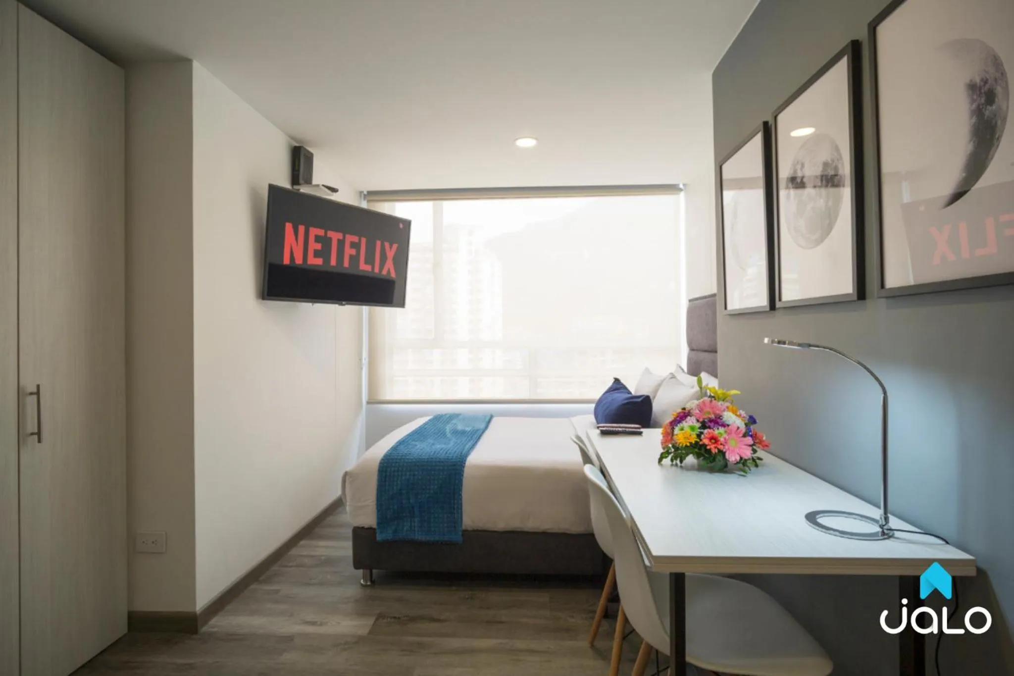 Bed in Torre Acqua Lofts - Downtown Bogota By Jalo