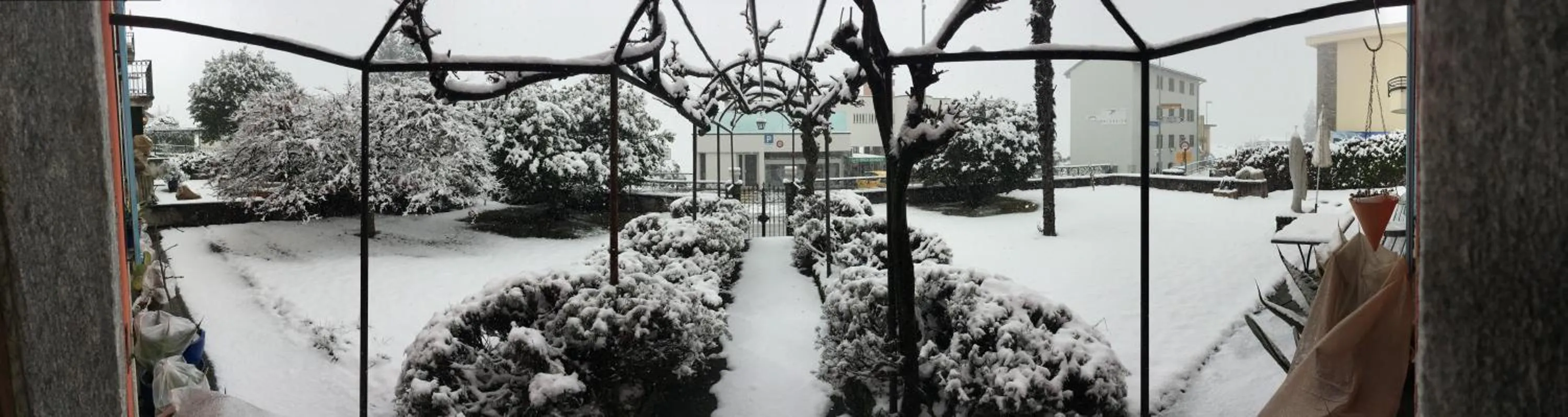 Facade/entrance in B&B villa sempreverde
