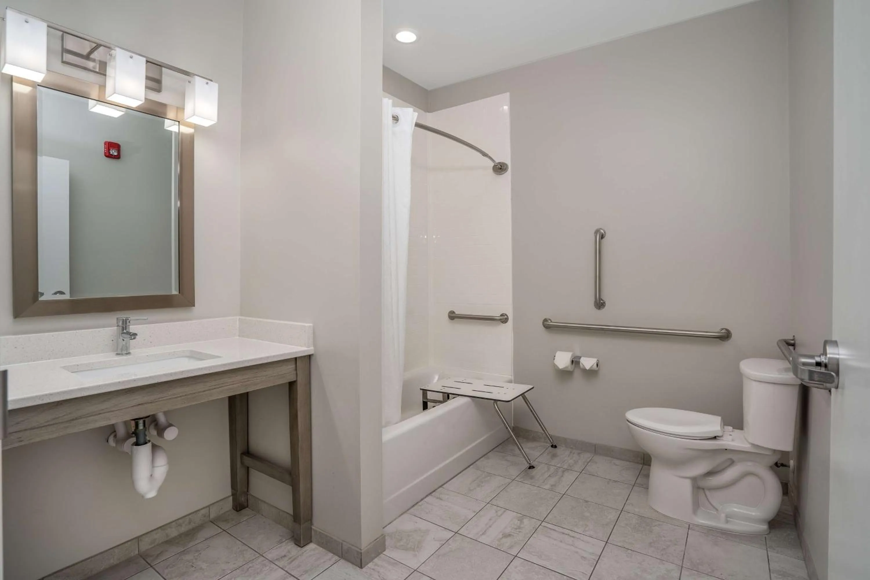 Bathroom in Lighthouse Suites - Best Western Signature Collection