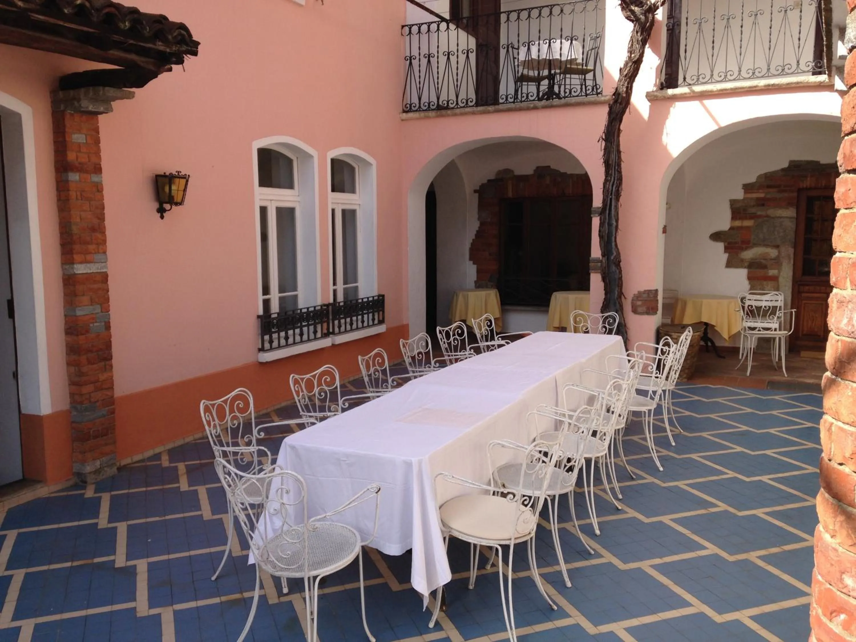 Facade/entrance in Albergo della Posta