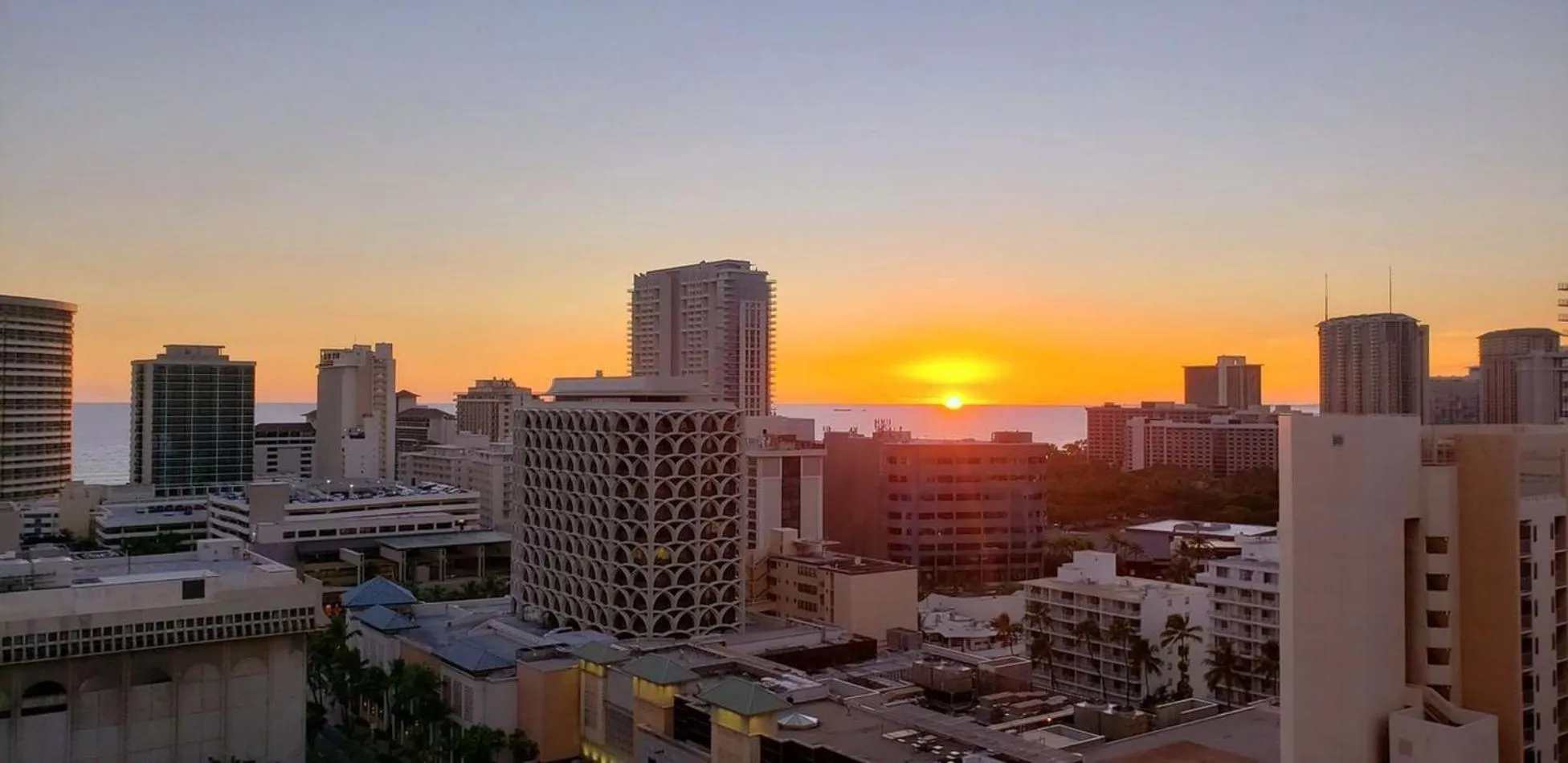 Waikiki Kuhio 1-bedrm Apt, Ocean view, Free Parking & Wifi