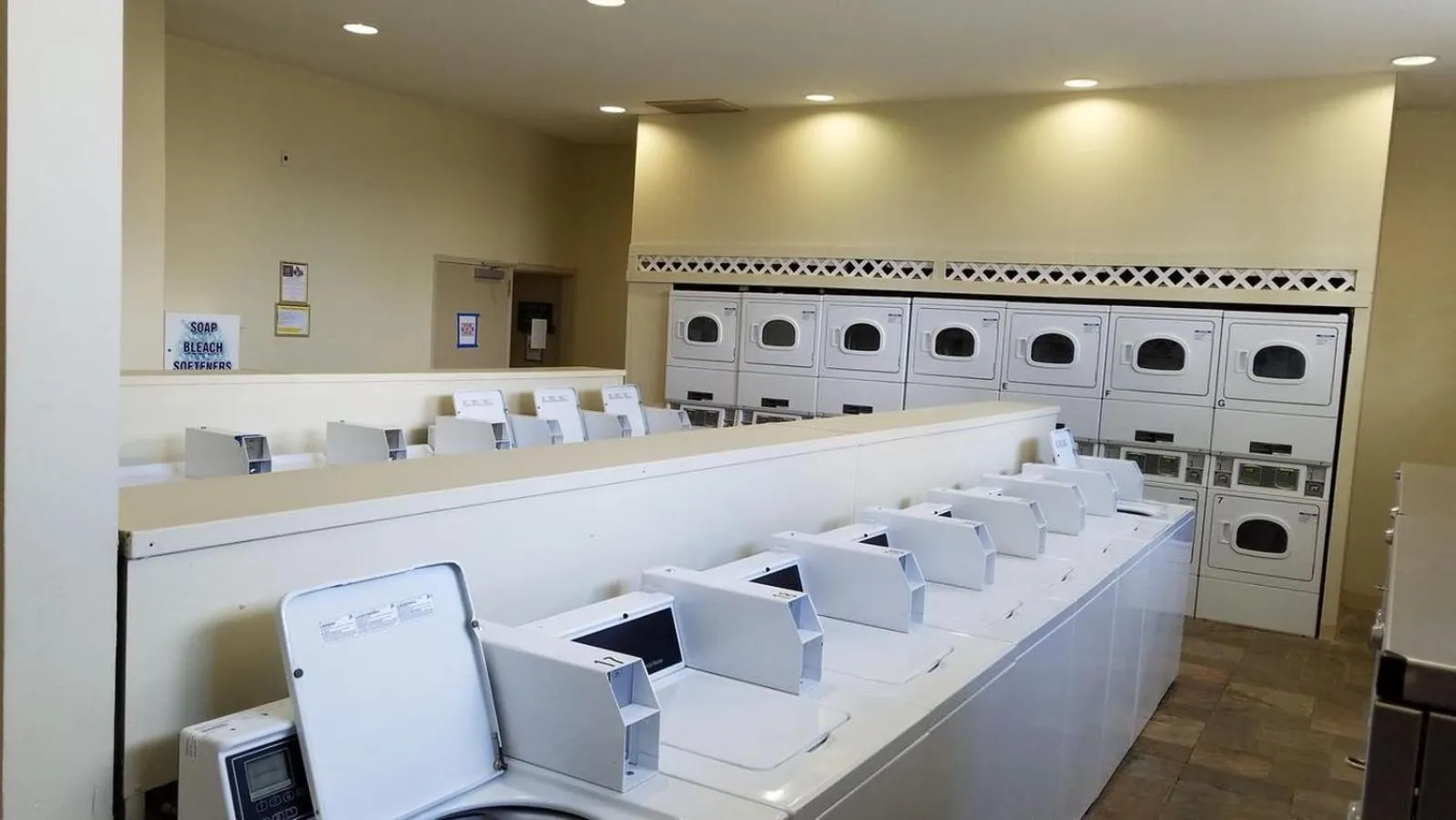 Waikiki Kuhio 1-bedrm Apt, Ocean view, Free Parking & Wifi