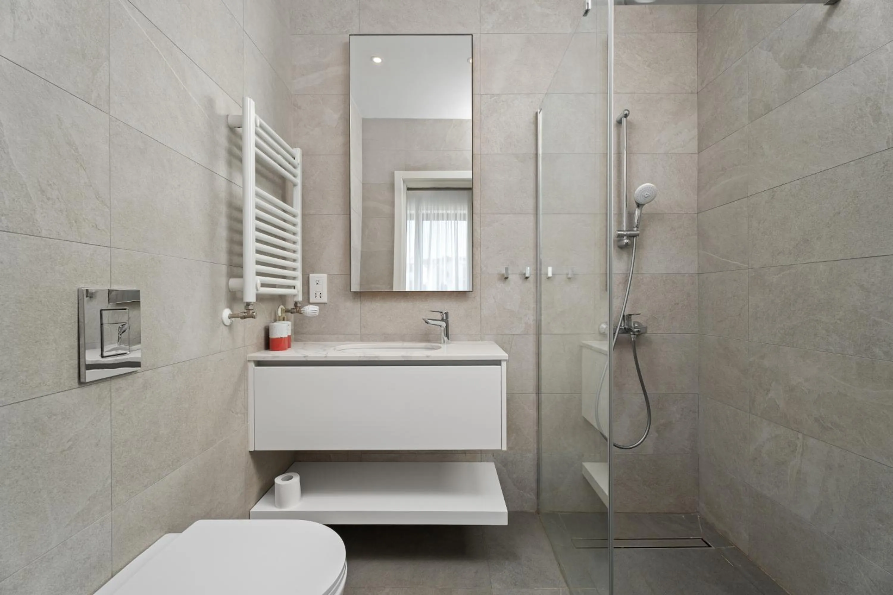 Bathroom in Periyiali Konnos Villas Beach Resort