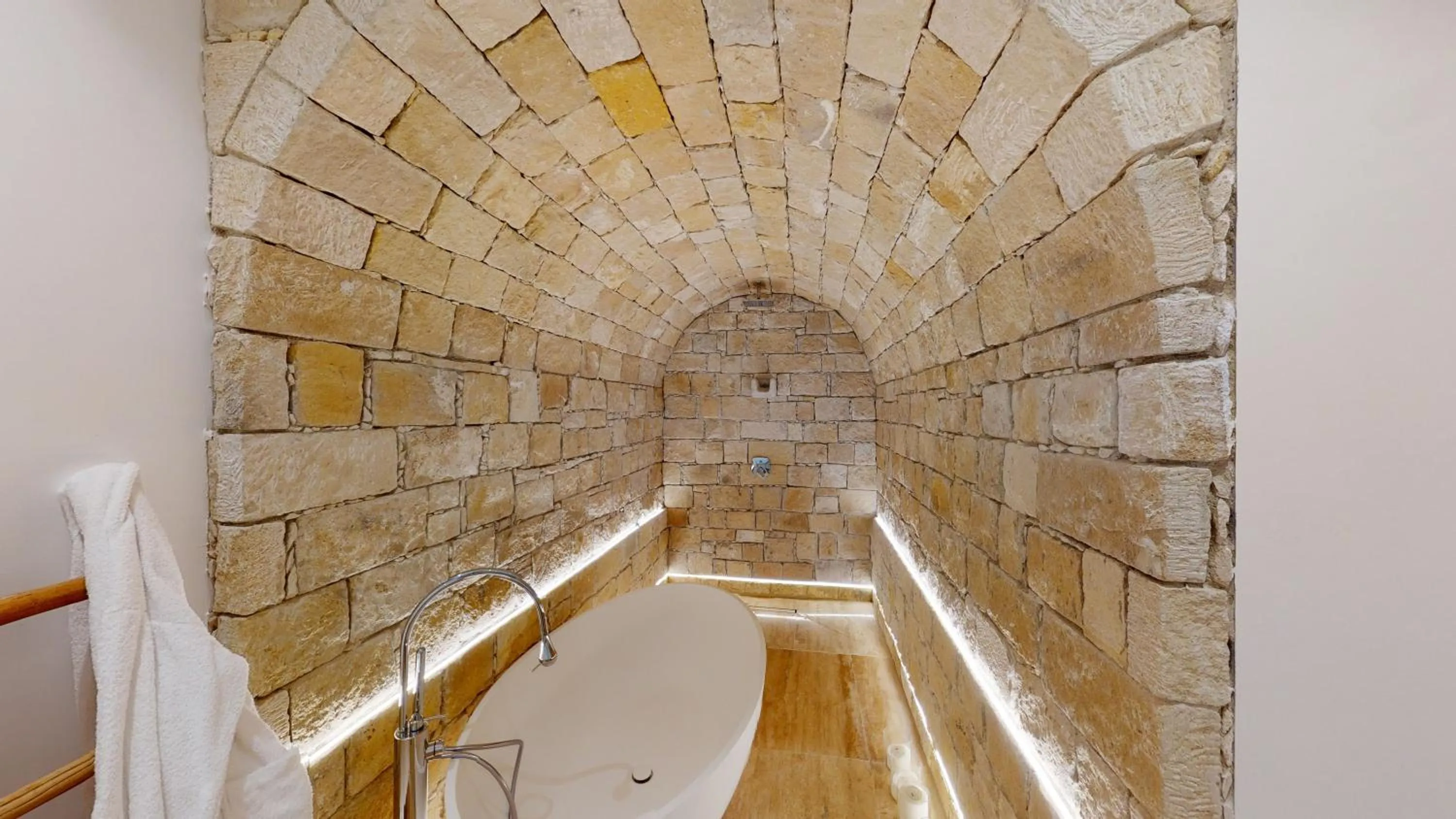 Bath in Periyiali Konnos Villas Beach Resort