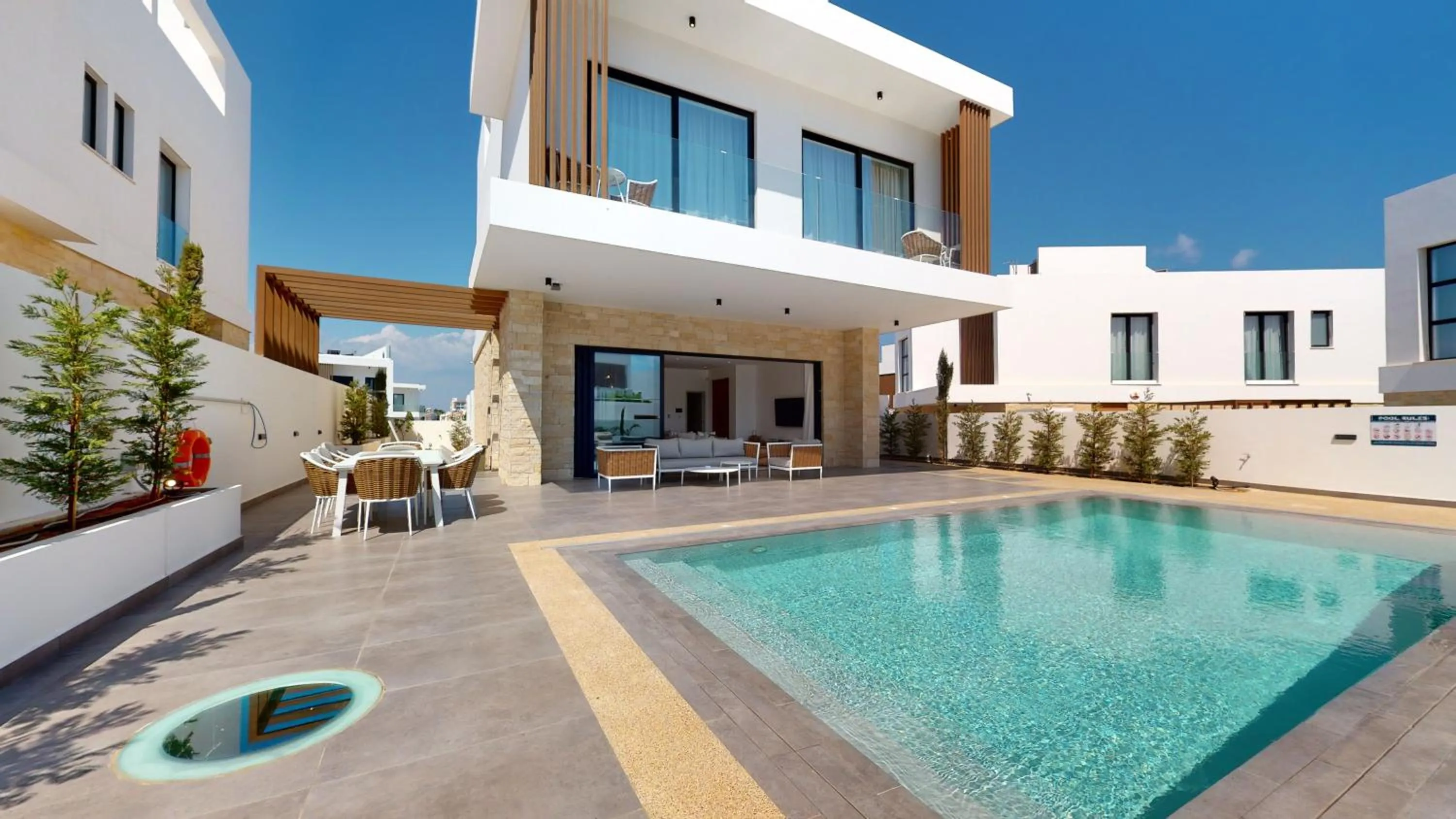 Swimming pool in Periyiali Konnos Villas Beach Resort