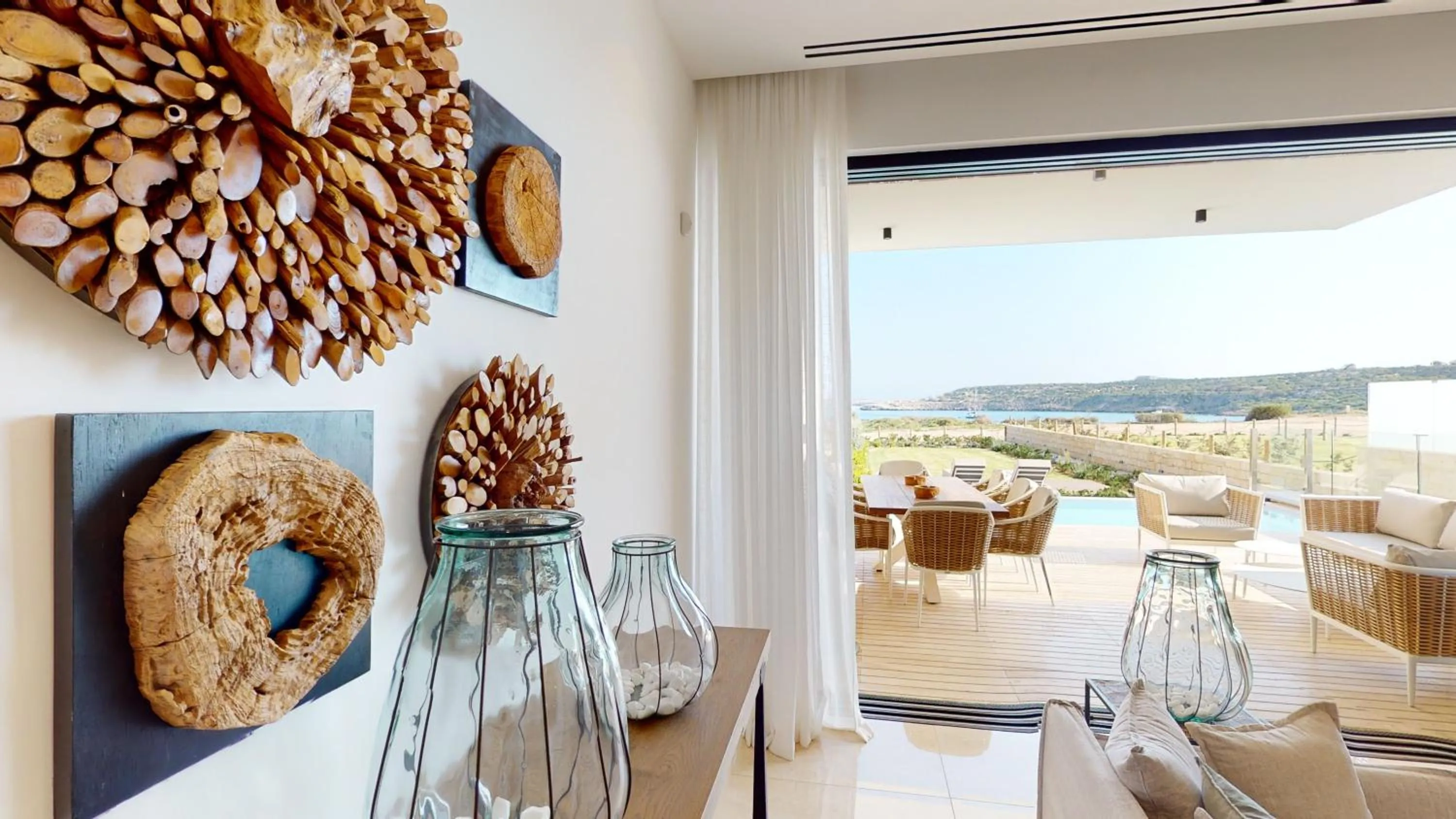 Area and facilities in Periyiali Konnos Villas Beach Resort