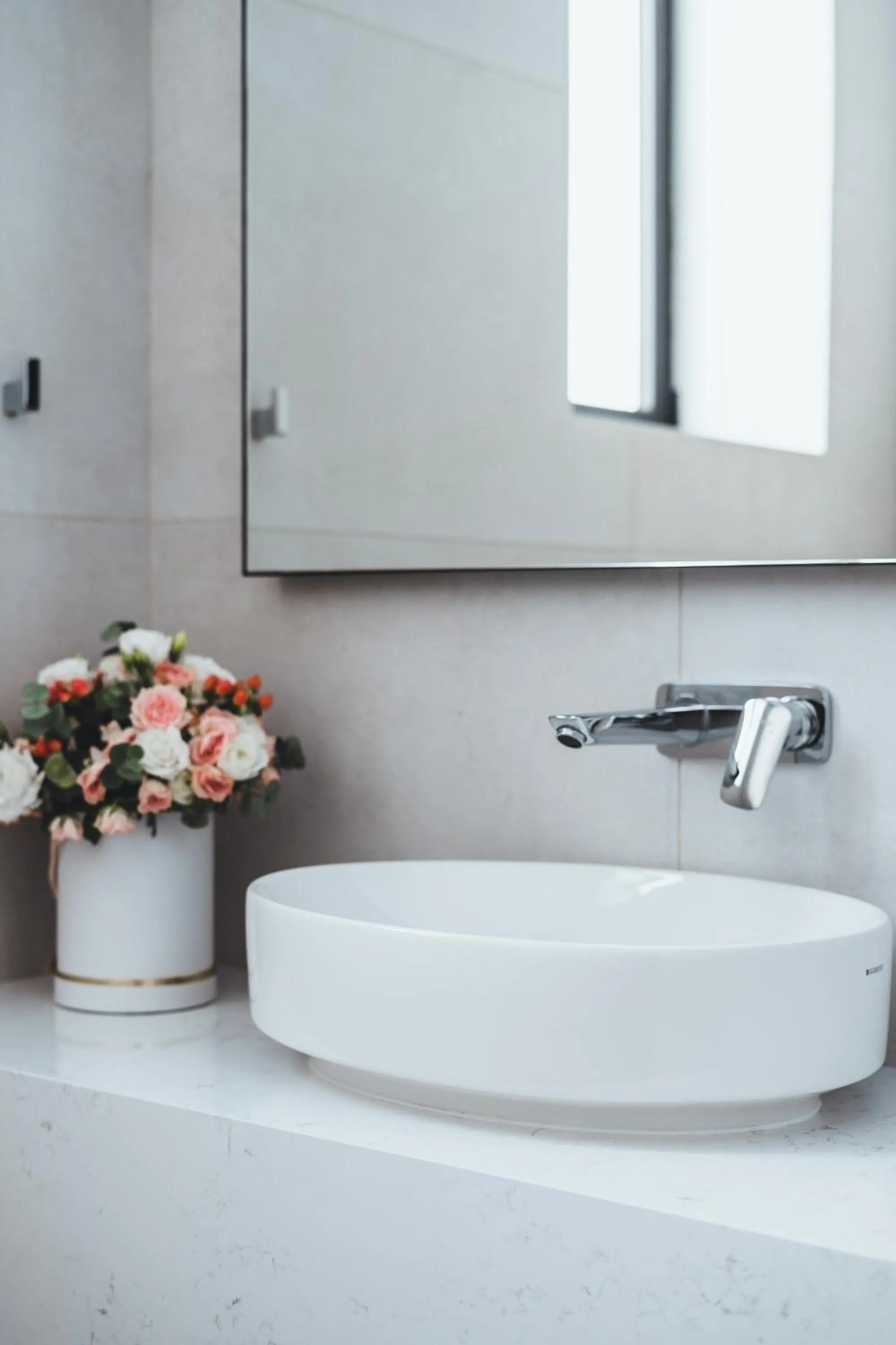 Bathroom in Periyiali Konnos Villas Beach Resort