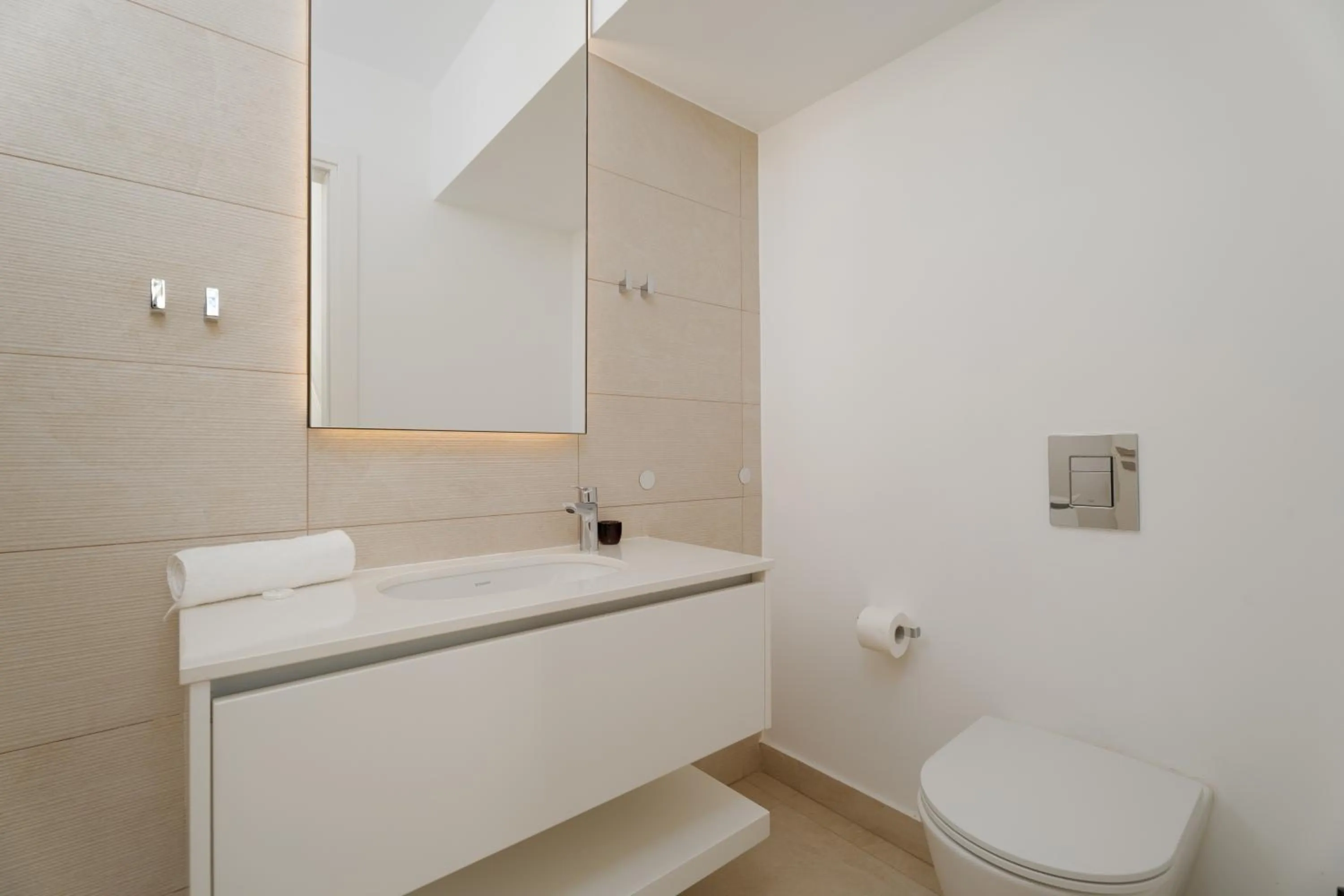 Bathroom in Periyiali Konnos Villas Beach Resort