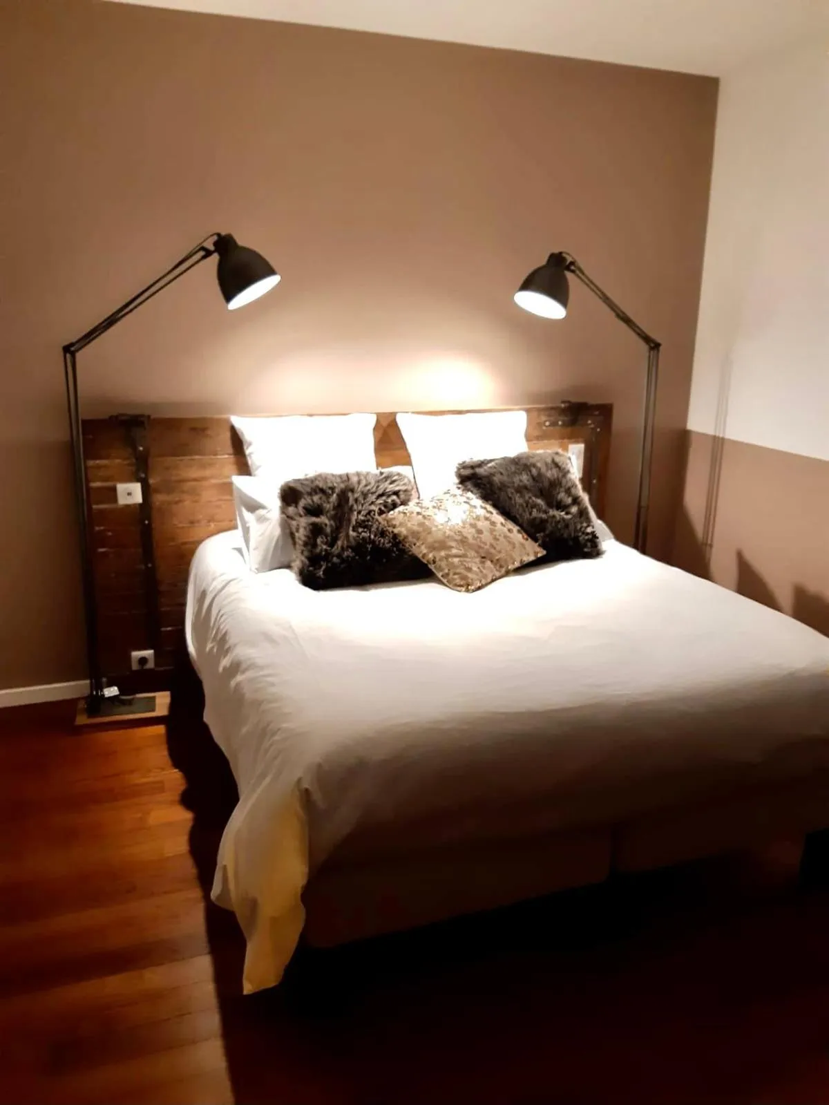 Bedroom, Bed in L'Atelier des Magnolias