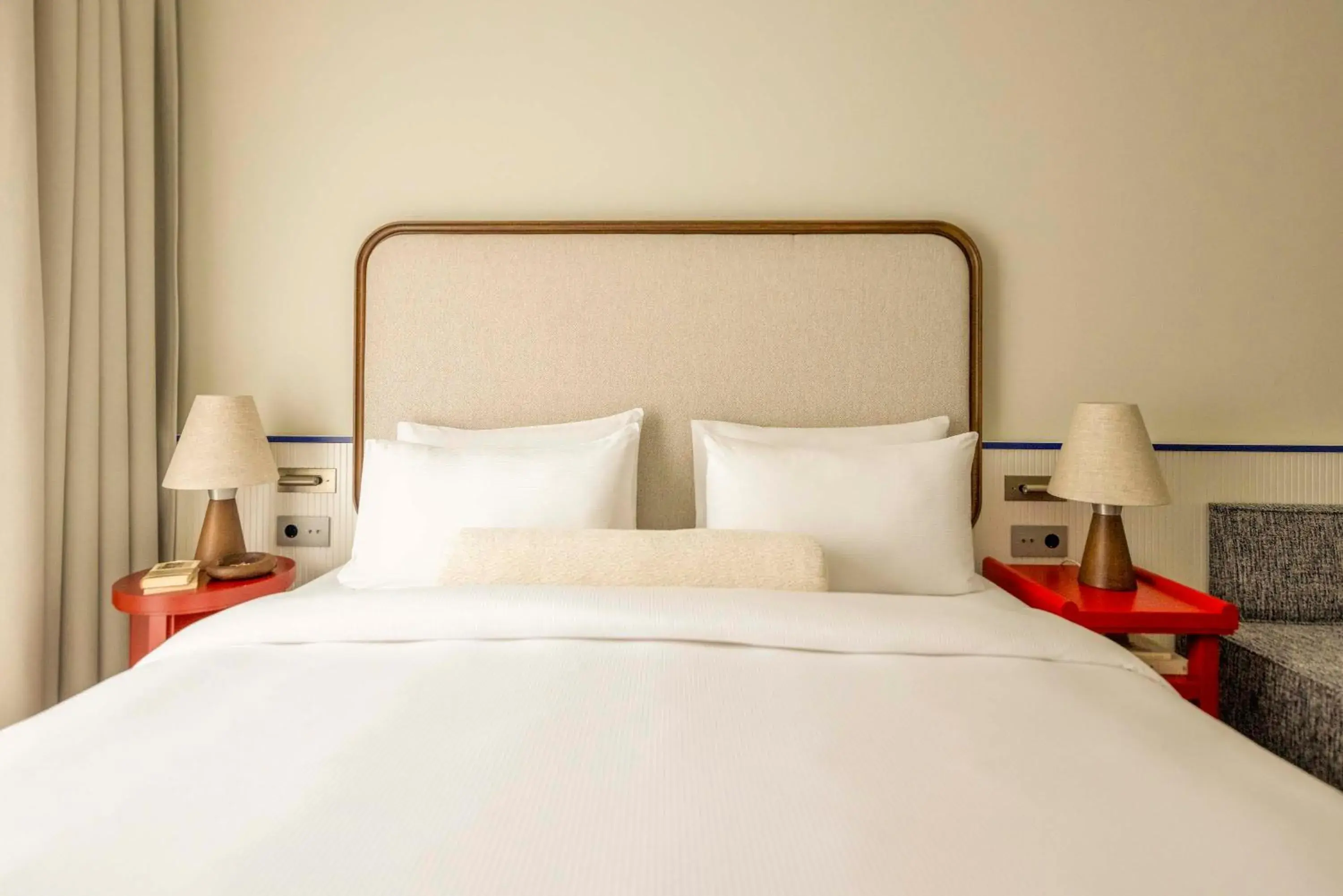 Queen Room in Miiro Spittelberg NEW OPENING Queen Room in Miiro Spittelberg NEW OPENING