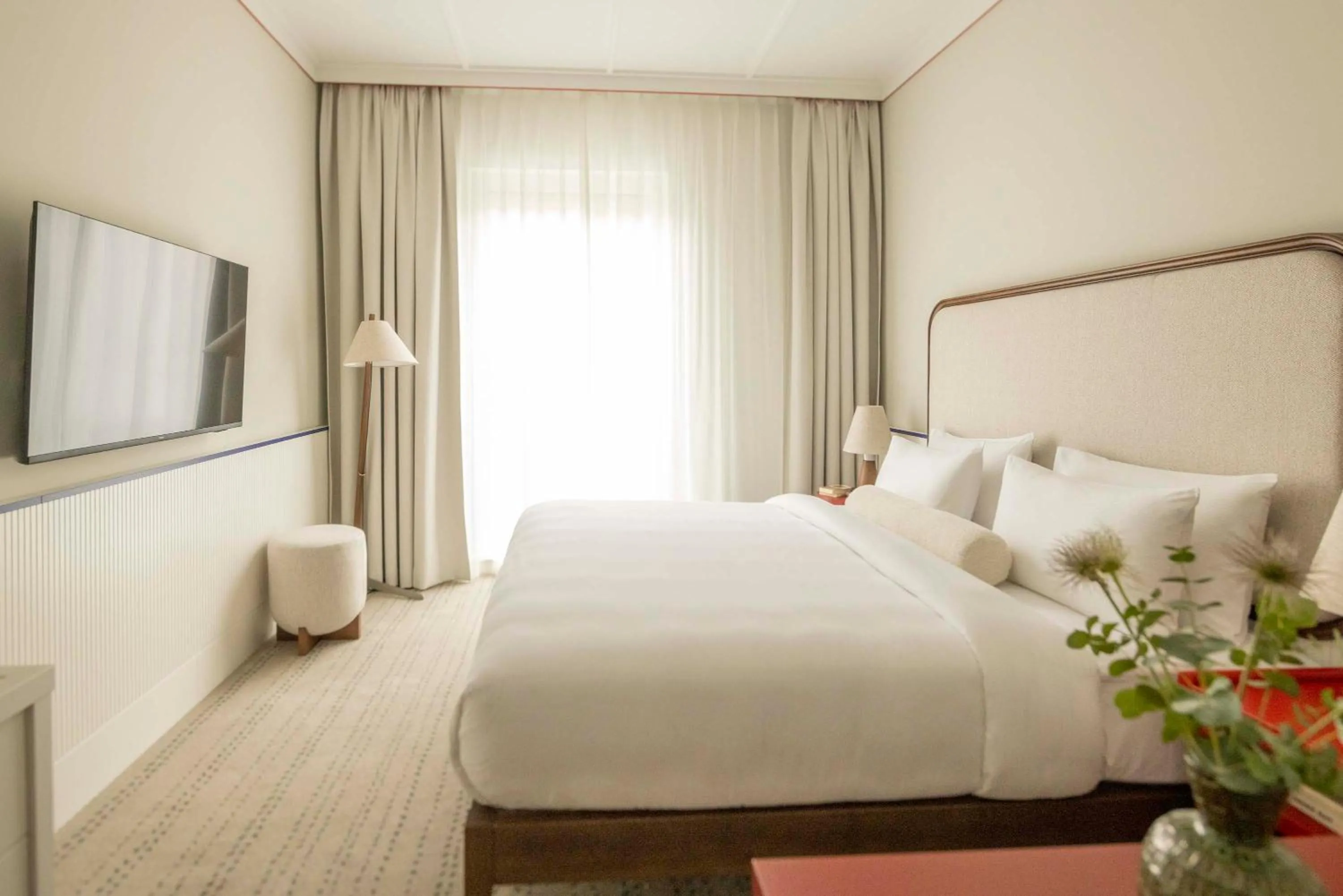 Bedroom, Bed in Miiro Spittelberg NEW OPENING