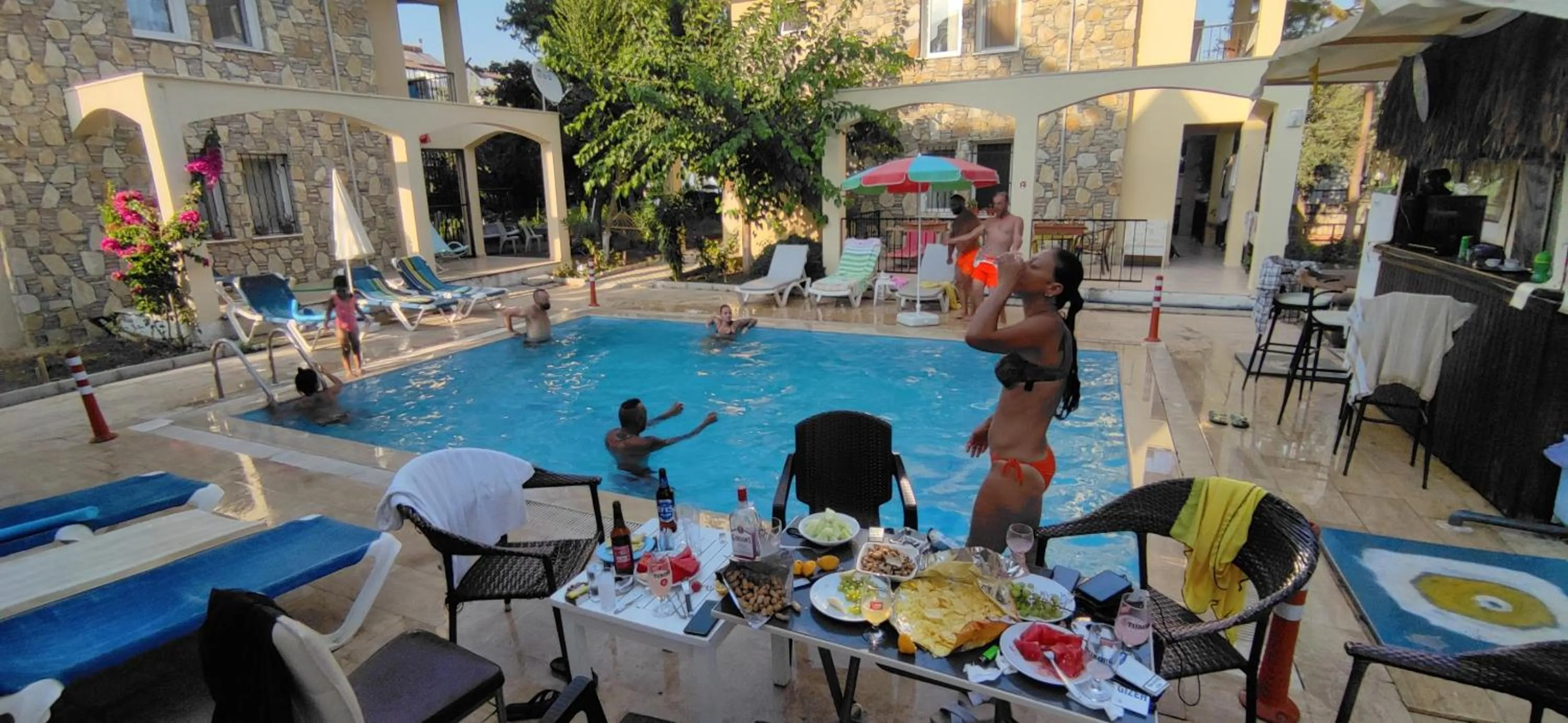 People in çileks apart otel