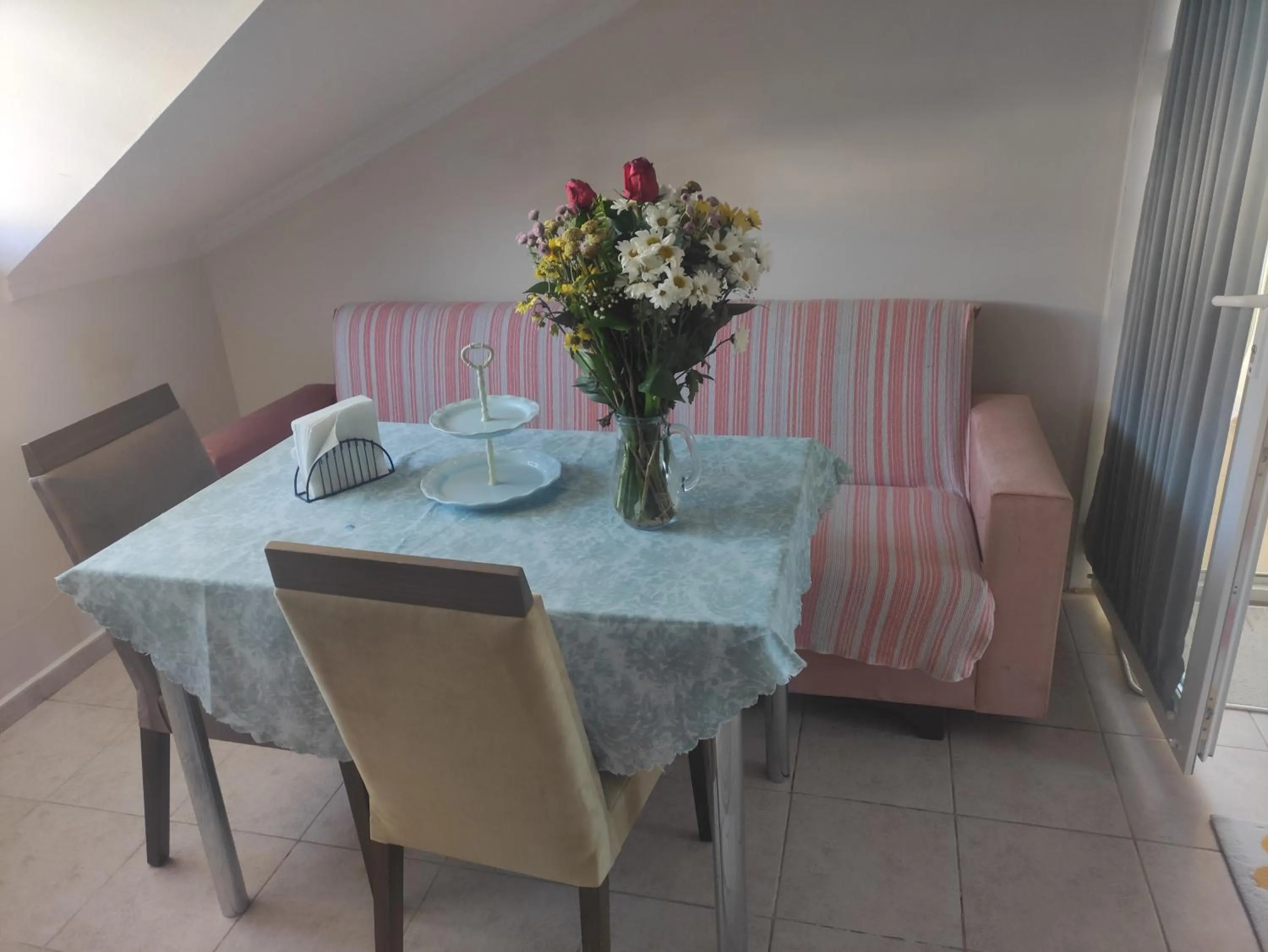 Seating area in çileks apart otel