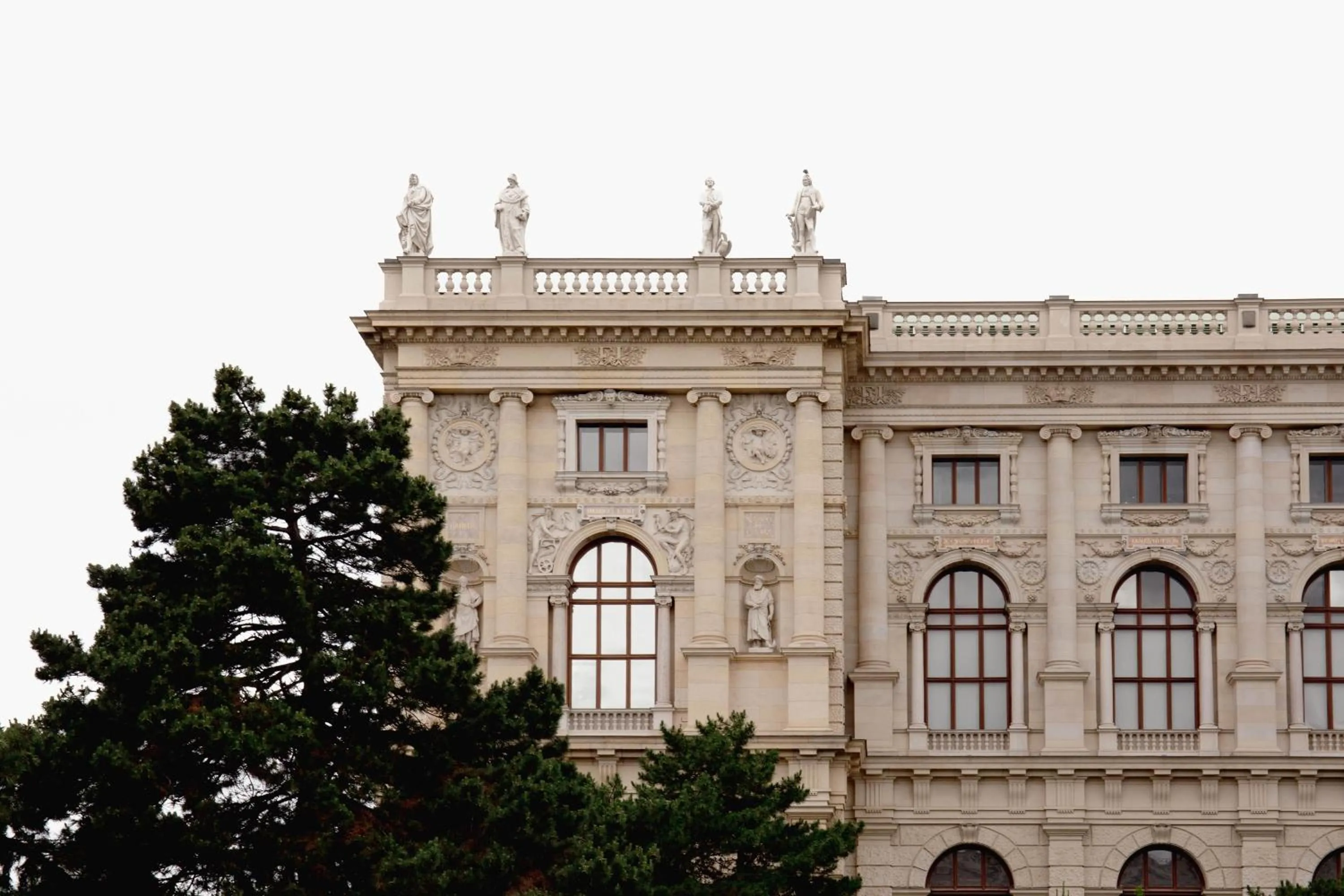 Nearby landmark in Miiro Palais Rudolf NEW OPENING