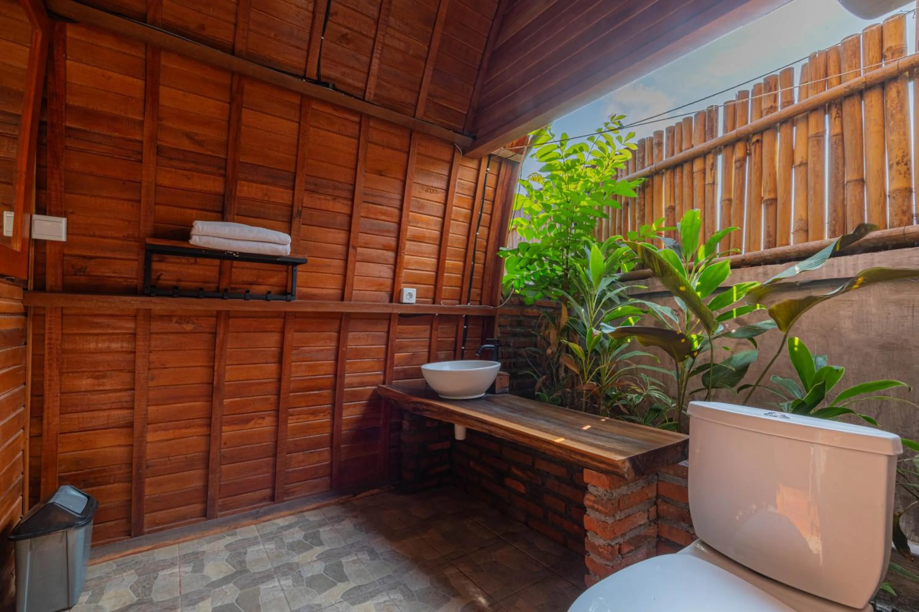 Bathroom in Kubu Selat Villa and Glamping