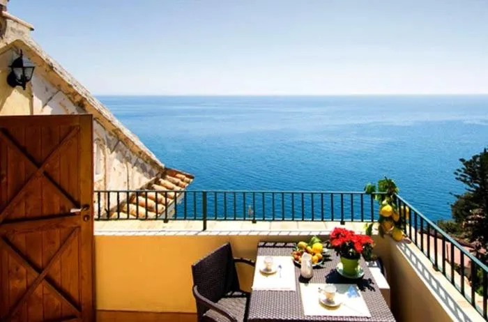 Villa Principessa Pool and Sea Access by Amalfivacation