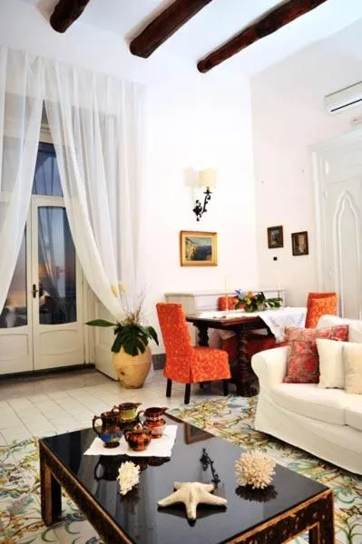 Villa Principessa Pool and Sea Access by Amalfivacation