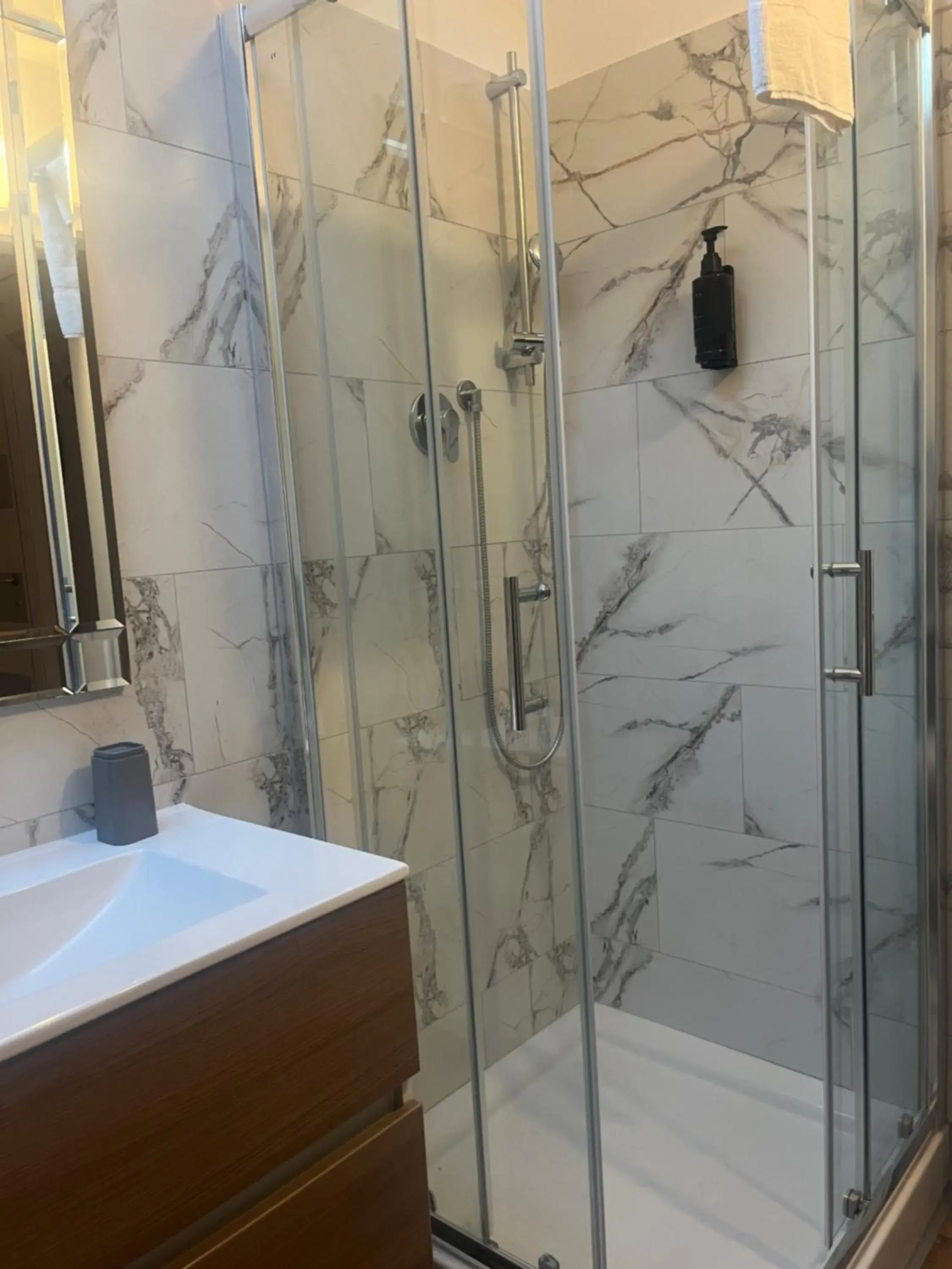 Comfort Triple Room in Hotel Bristol Comfort Triple Room in Hotel Bristol