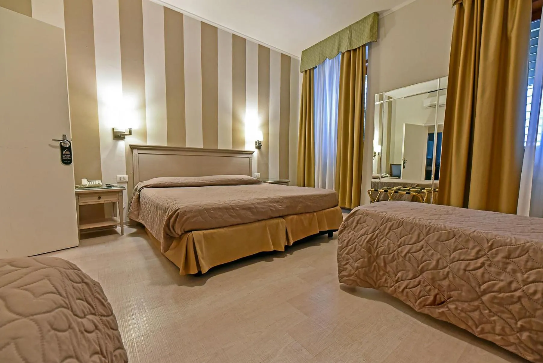 Bed in Hotel Bristol