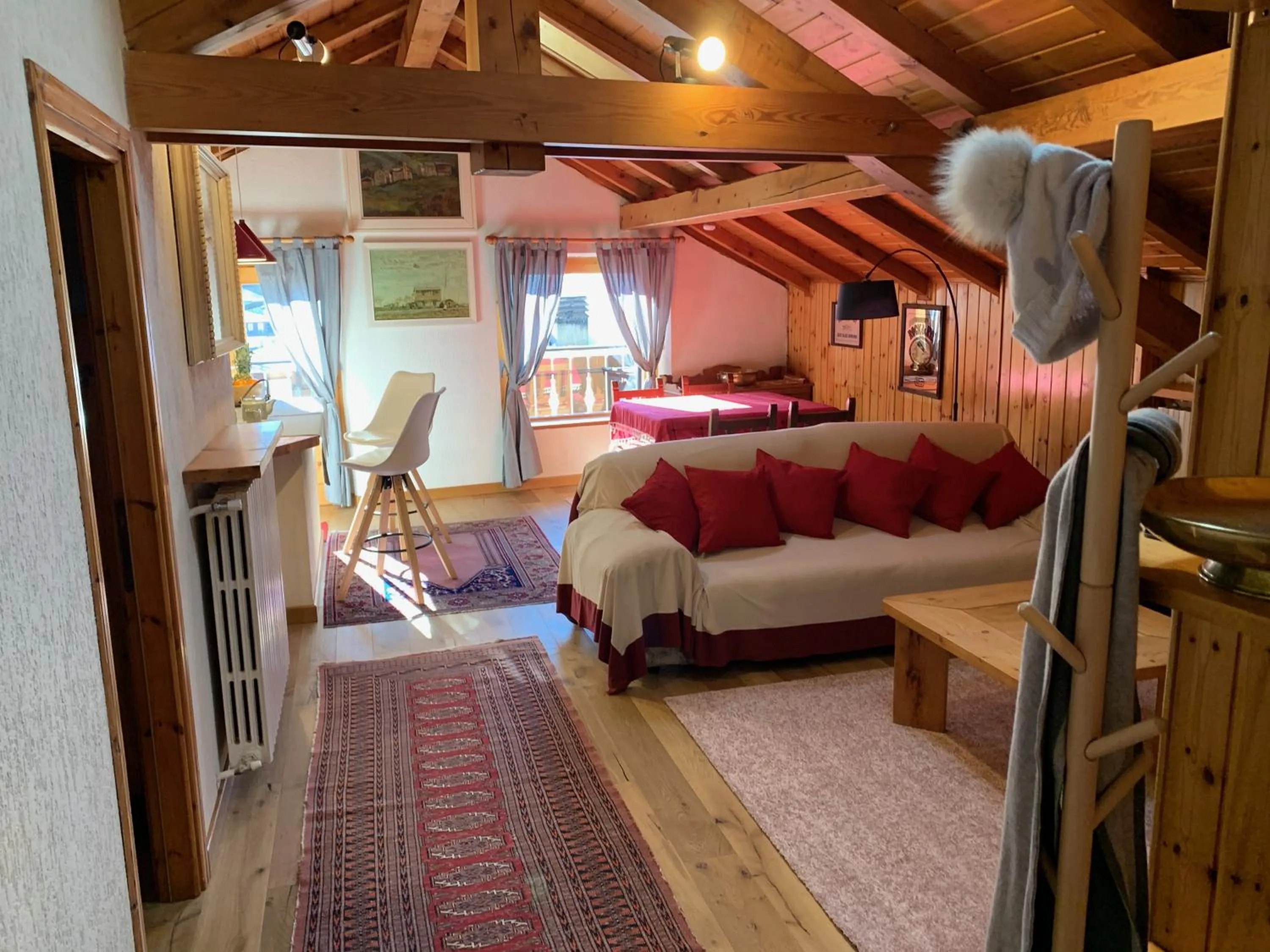 Living room, Bed in Mansarda D&D Bormio
