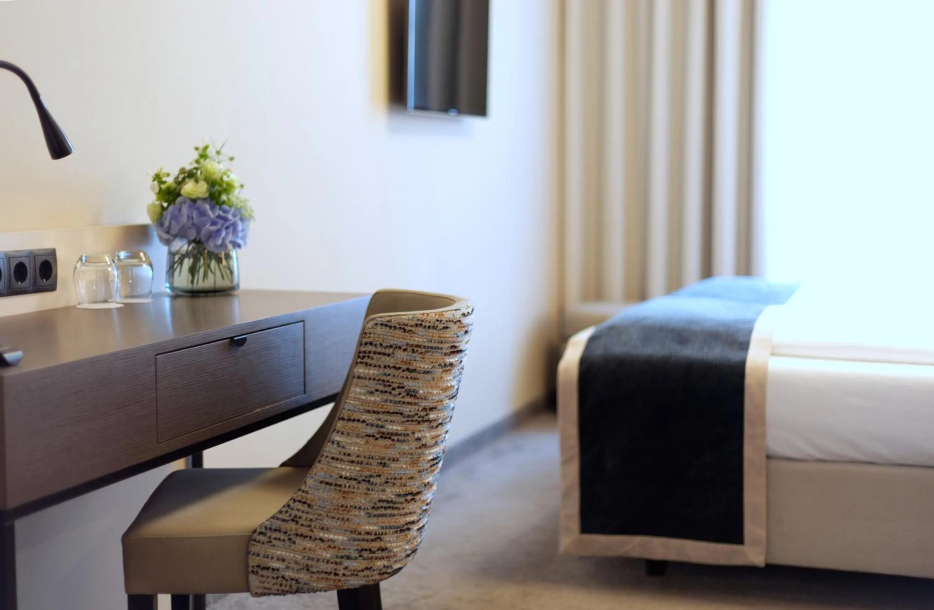 Seating area, Bed in Drei Kronen Hotel Wien City