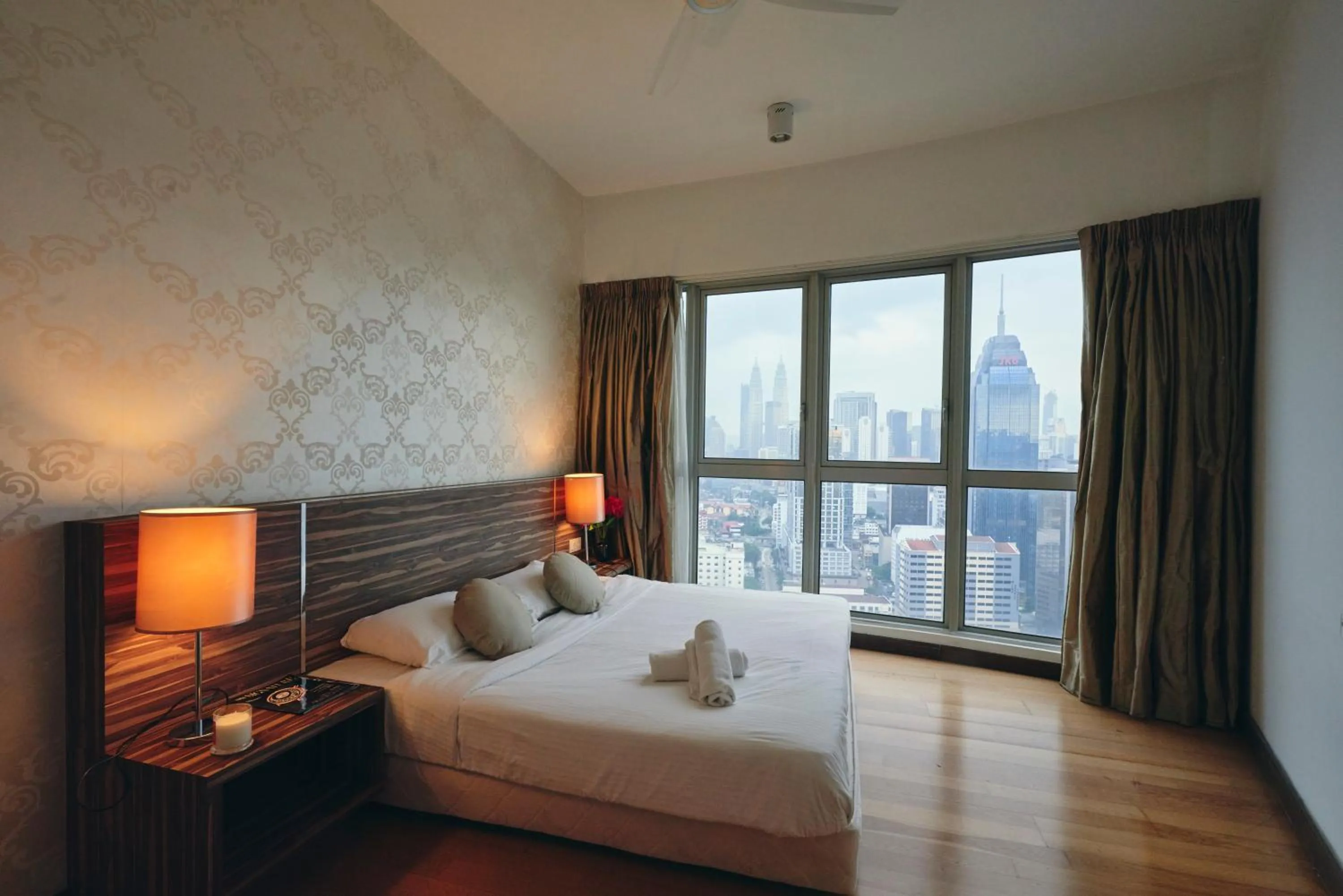 Wonderful KLCC View at Regalia Suites