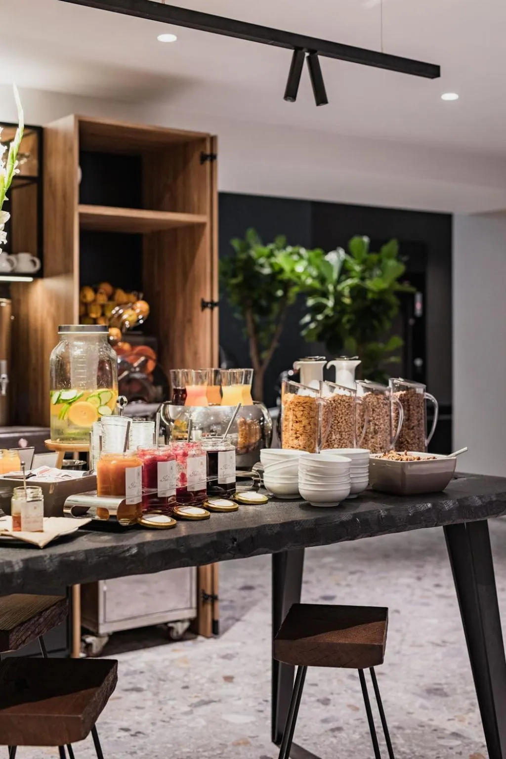 Buffet breakfast in Stadthotel Goldenes Schiff