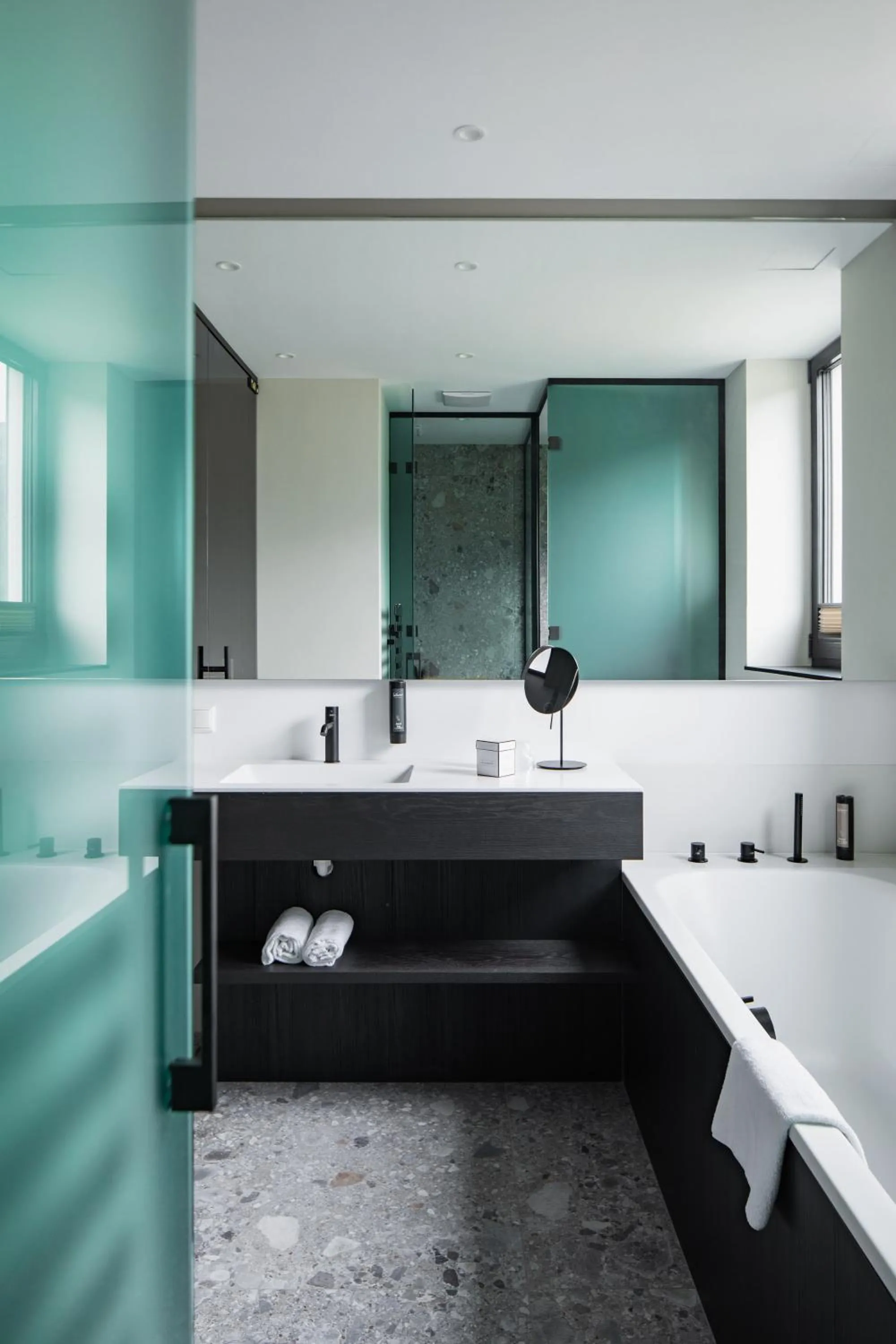 Bathroom in Stadthotel Goldenes Schiff