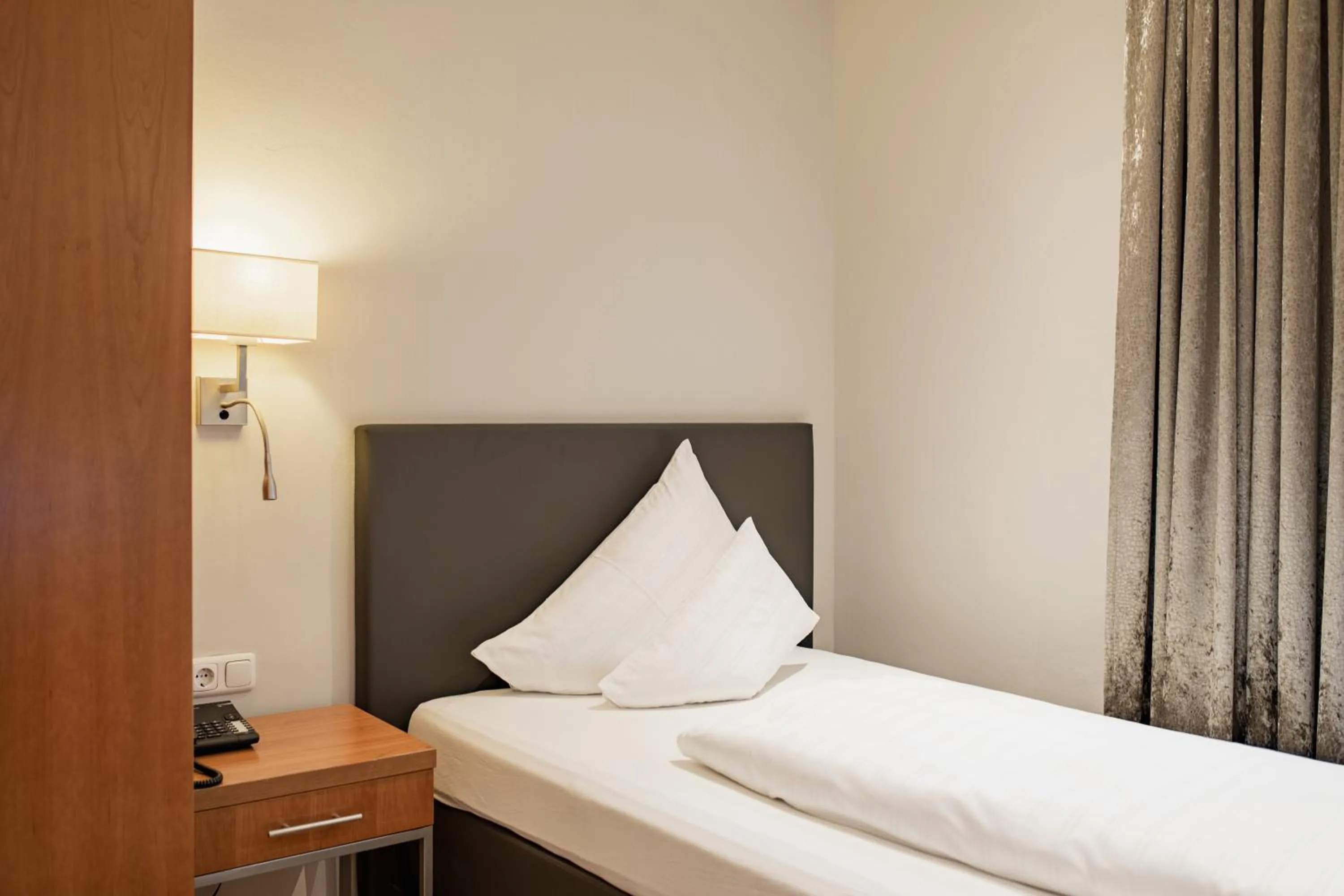 Bed in Stadthotel Goldenes Schiff