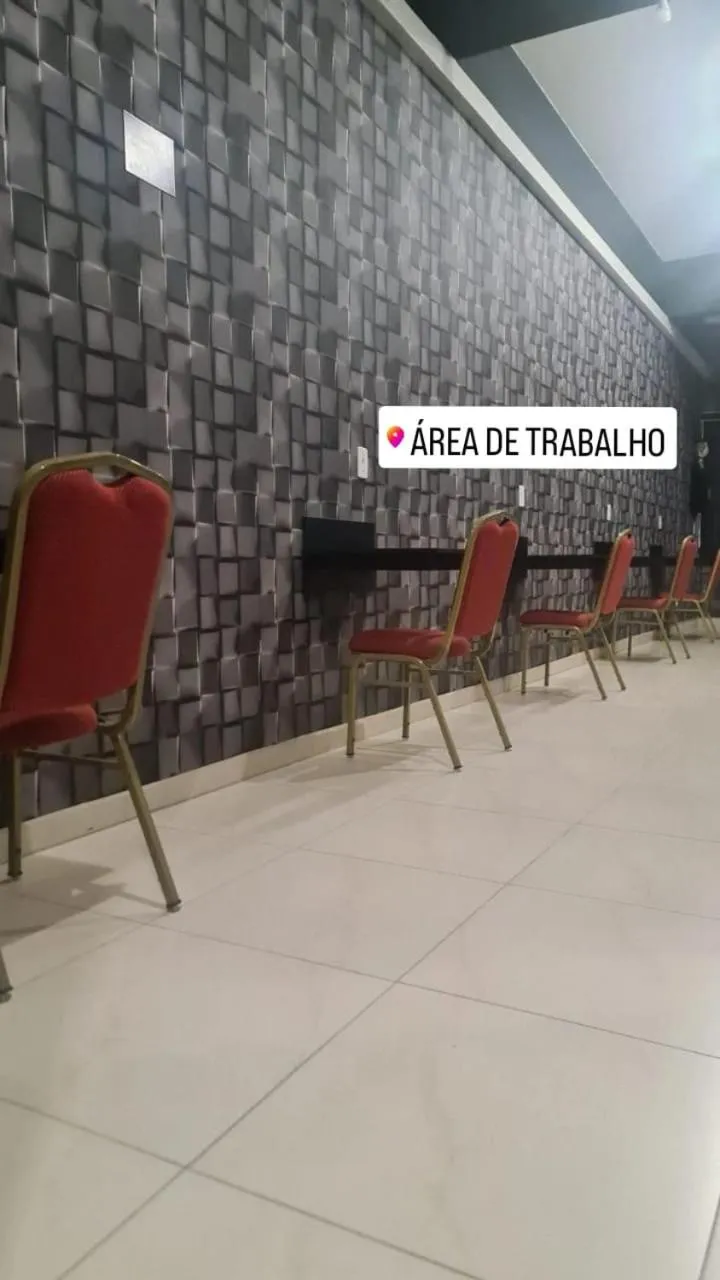 Text overlay in Hotel Europa