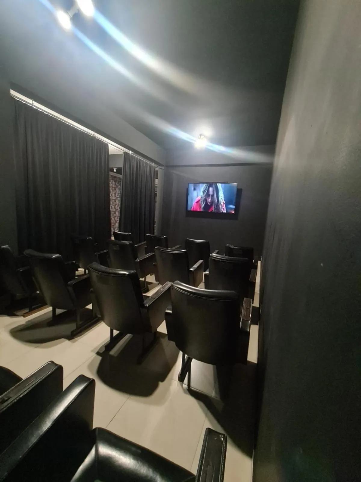 Communal lounge/ TV room in Hotel Europa