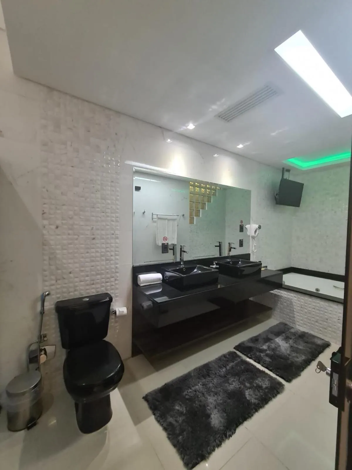 Hot Tub in Hotel Europa