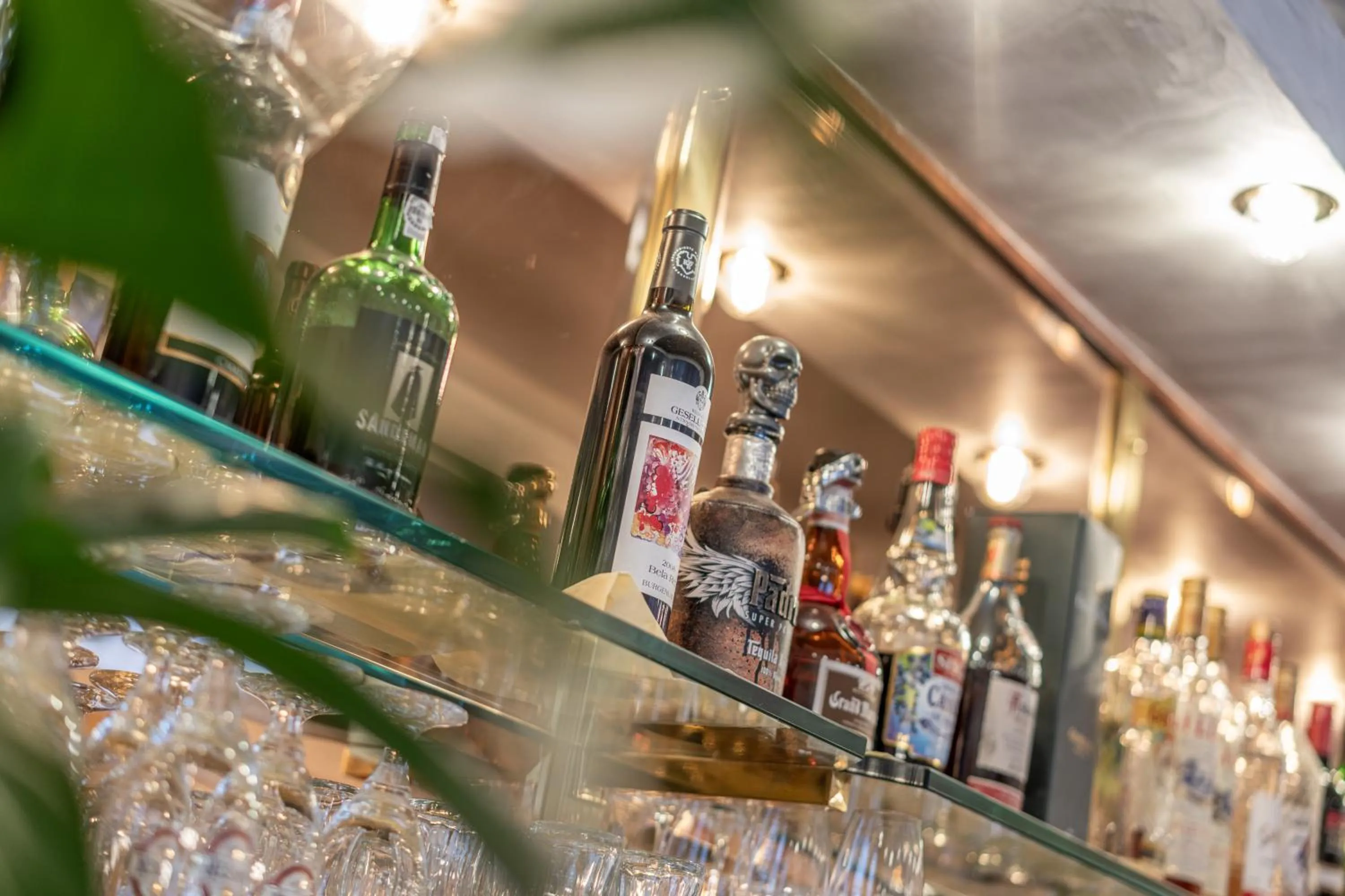 Lounge or bar in Hotel Neue Post I self check-in