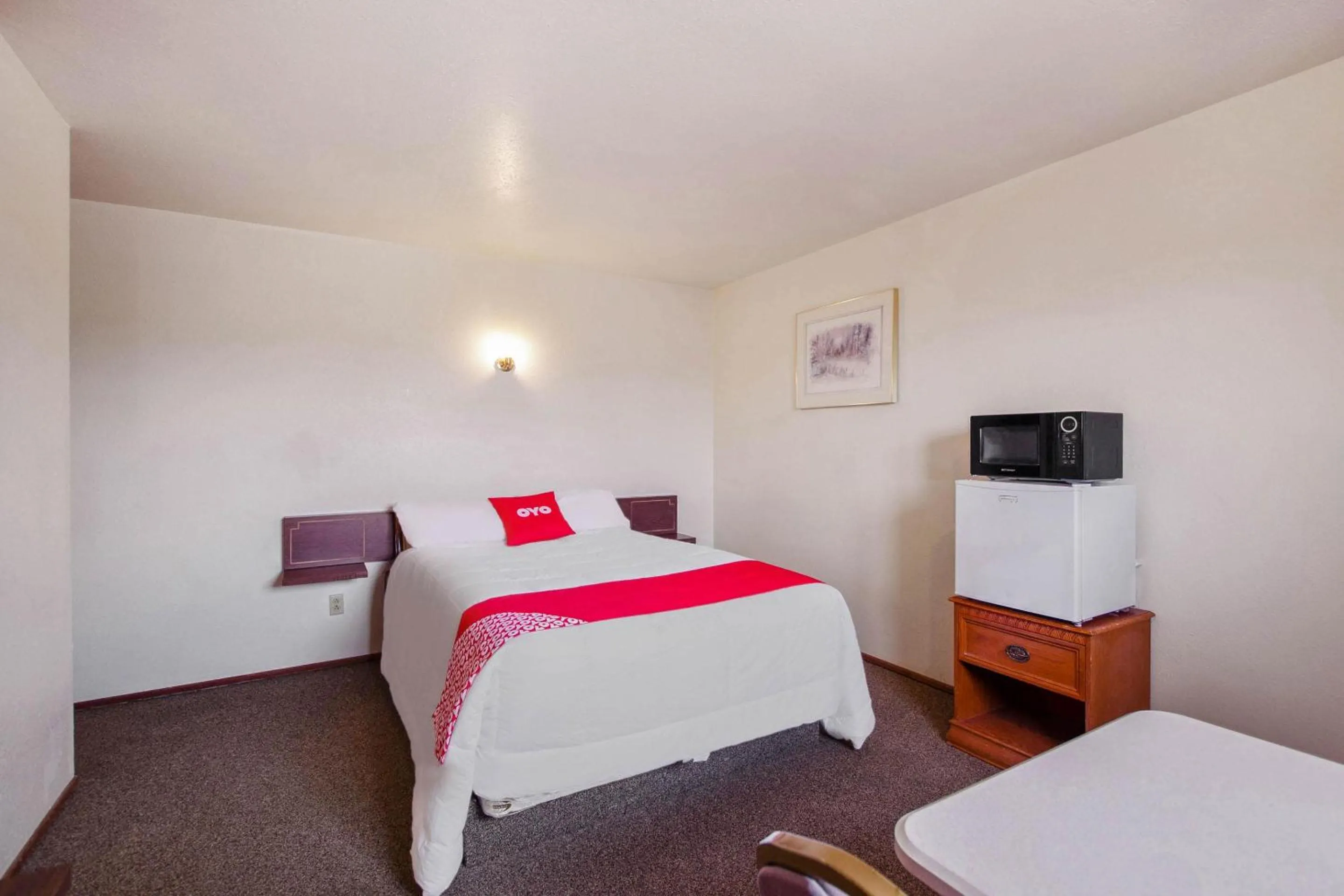 Bedroom, Bed in OYO Hotel Cheyenne Wells - US 40