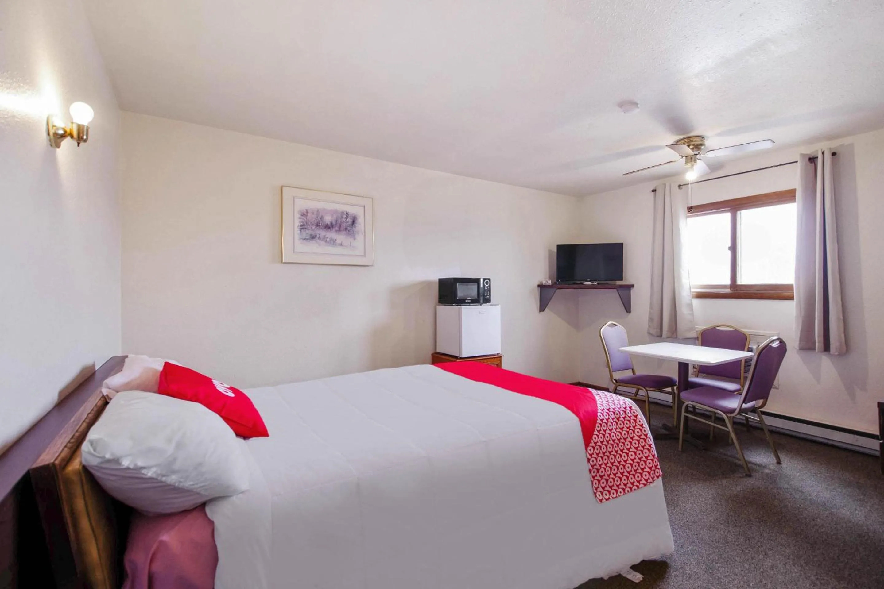 Bedroom, Bed in OYO Hotel Cheyenne Wells - US 40