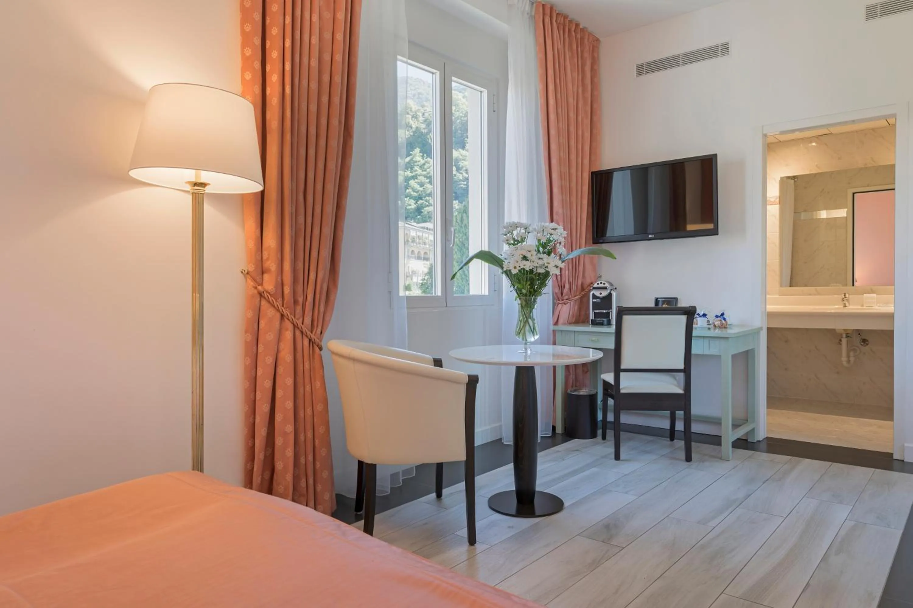 Bed in Hotel Lido Seegarten